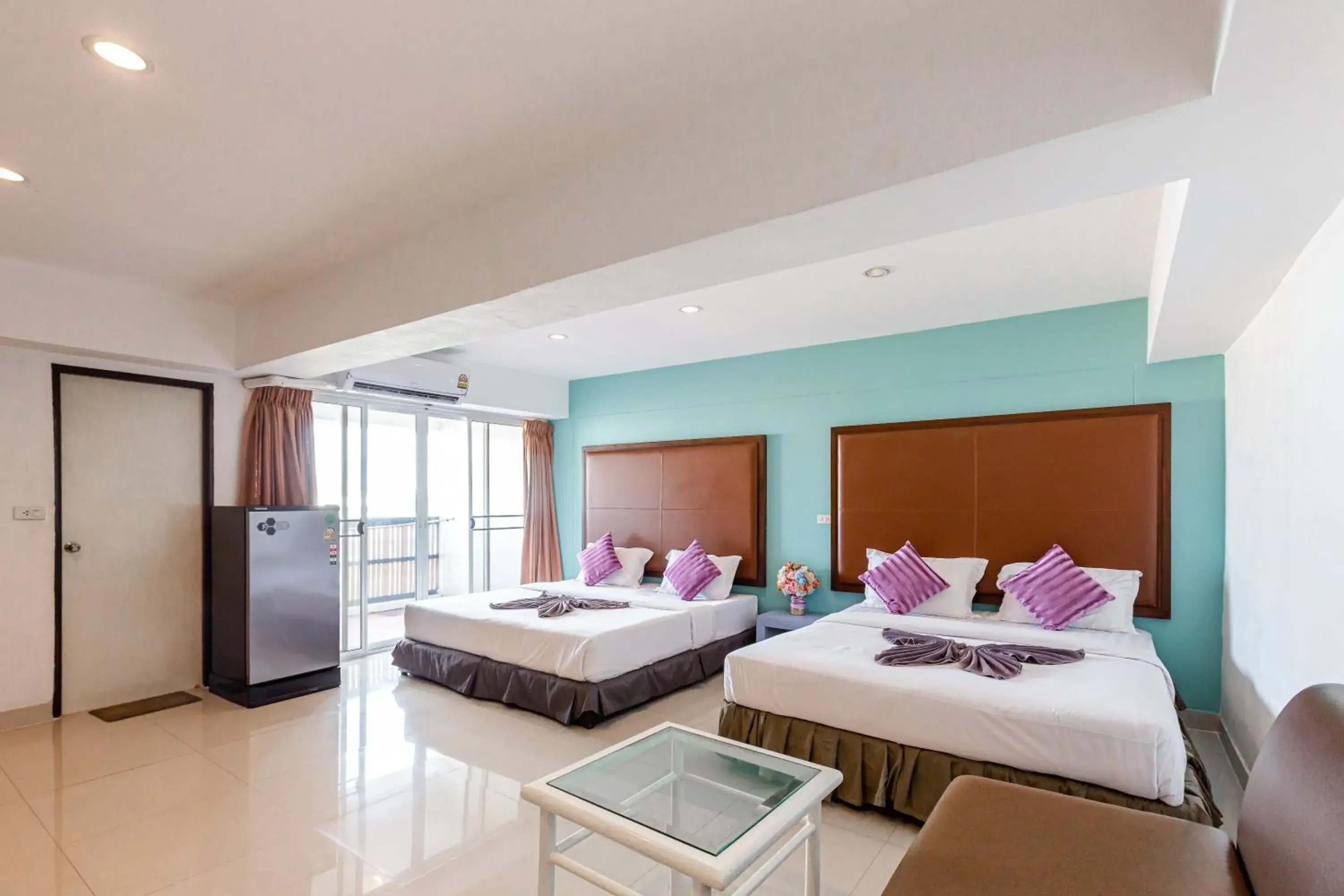 Deluxe Quadruple Room in Latin Garden Hotel Deluxe Quadruple Room in Latin Garden Hotel