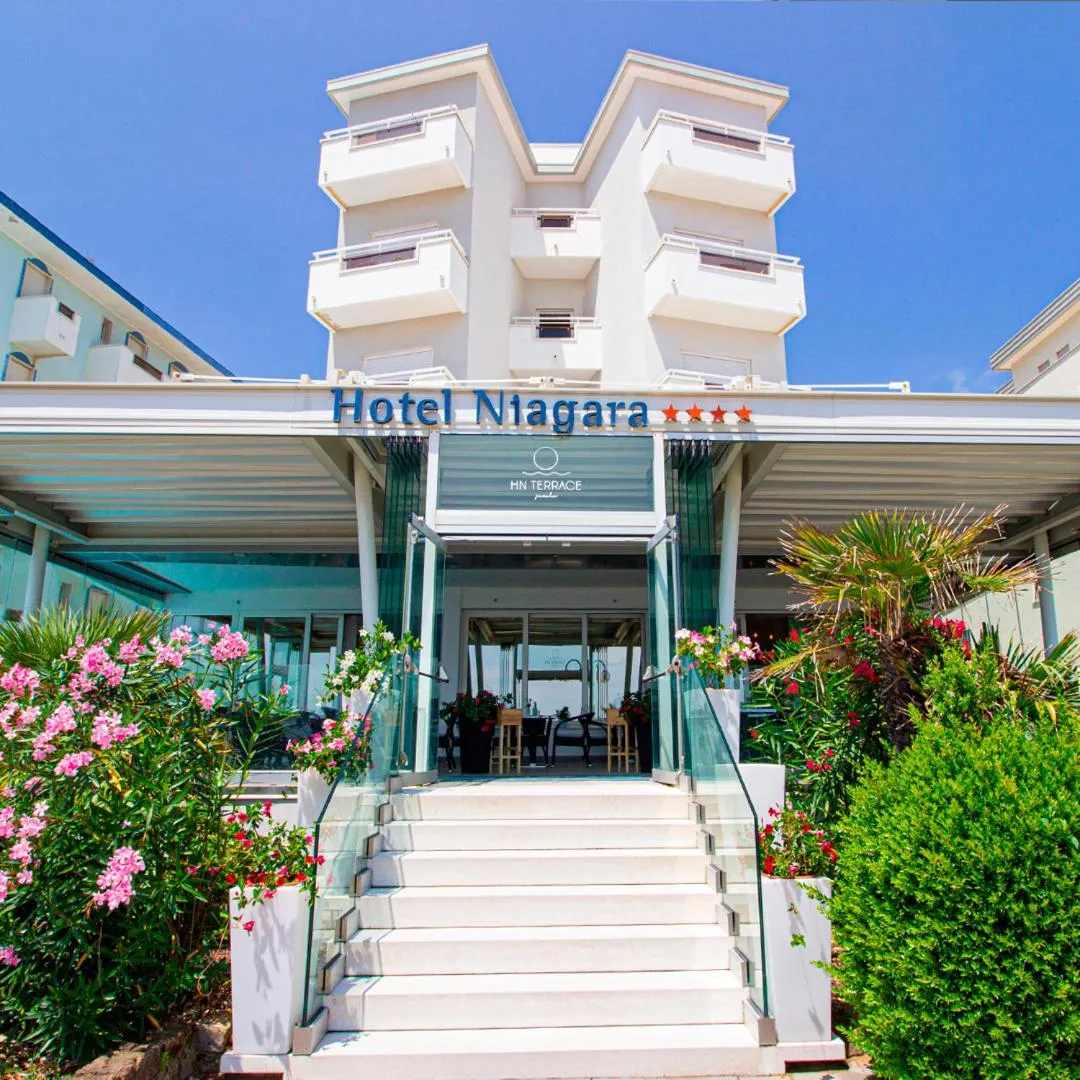 Property building in Hotel Niagara