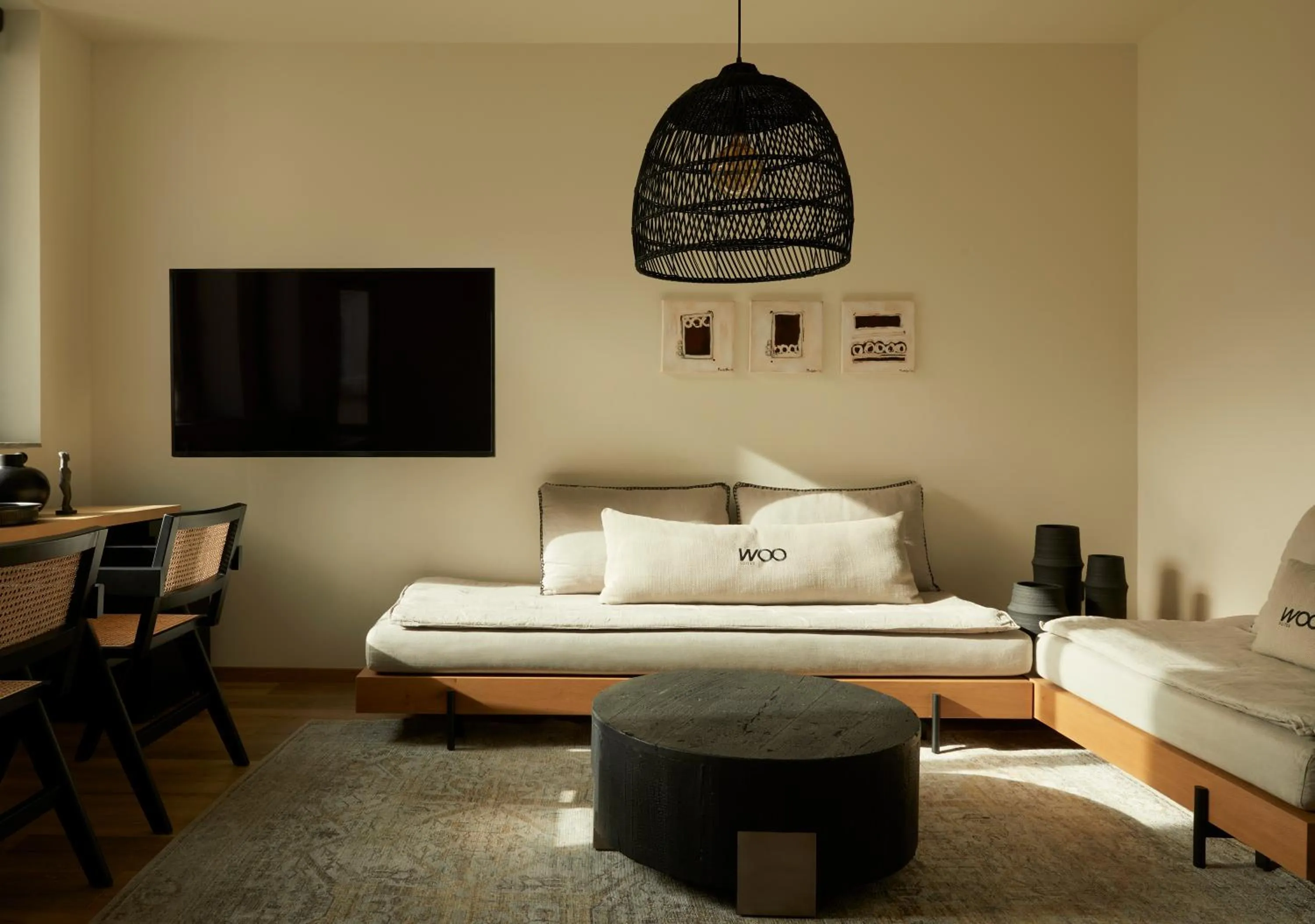 Living room, Bed in Athens Woo Suites