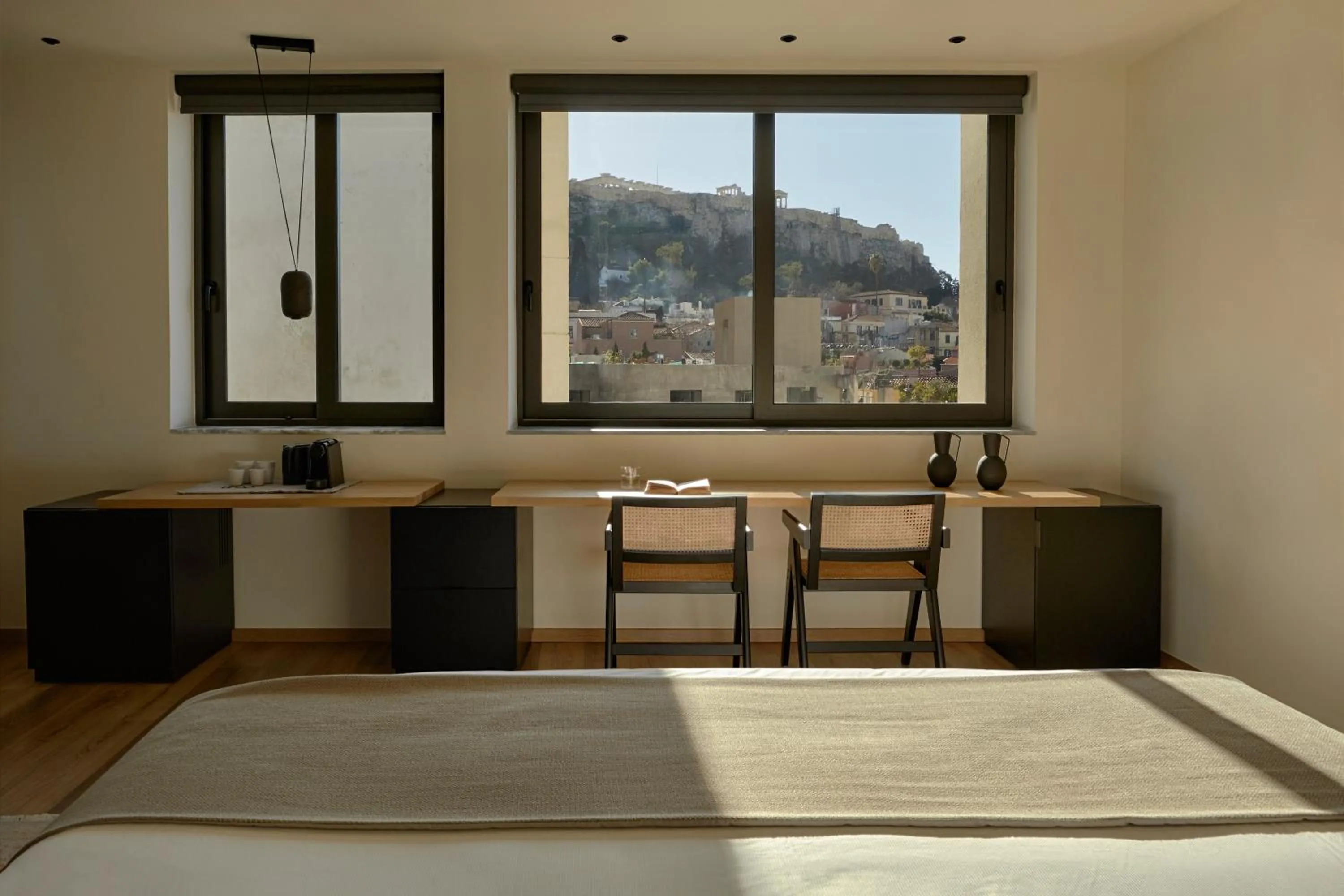 Landmark view, Bed in Athens Woo Suites