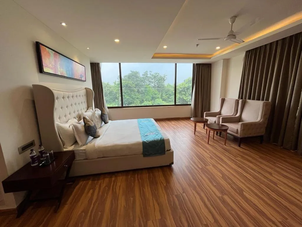 Bedroom, Bed in Pinaka Hotels & Resorts