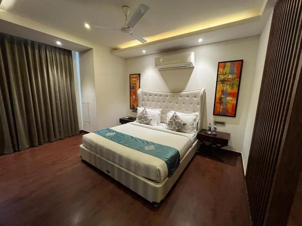 Bedroom, Bed in Pinaka Hotels & Resorts