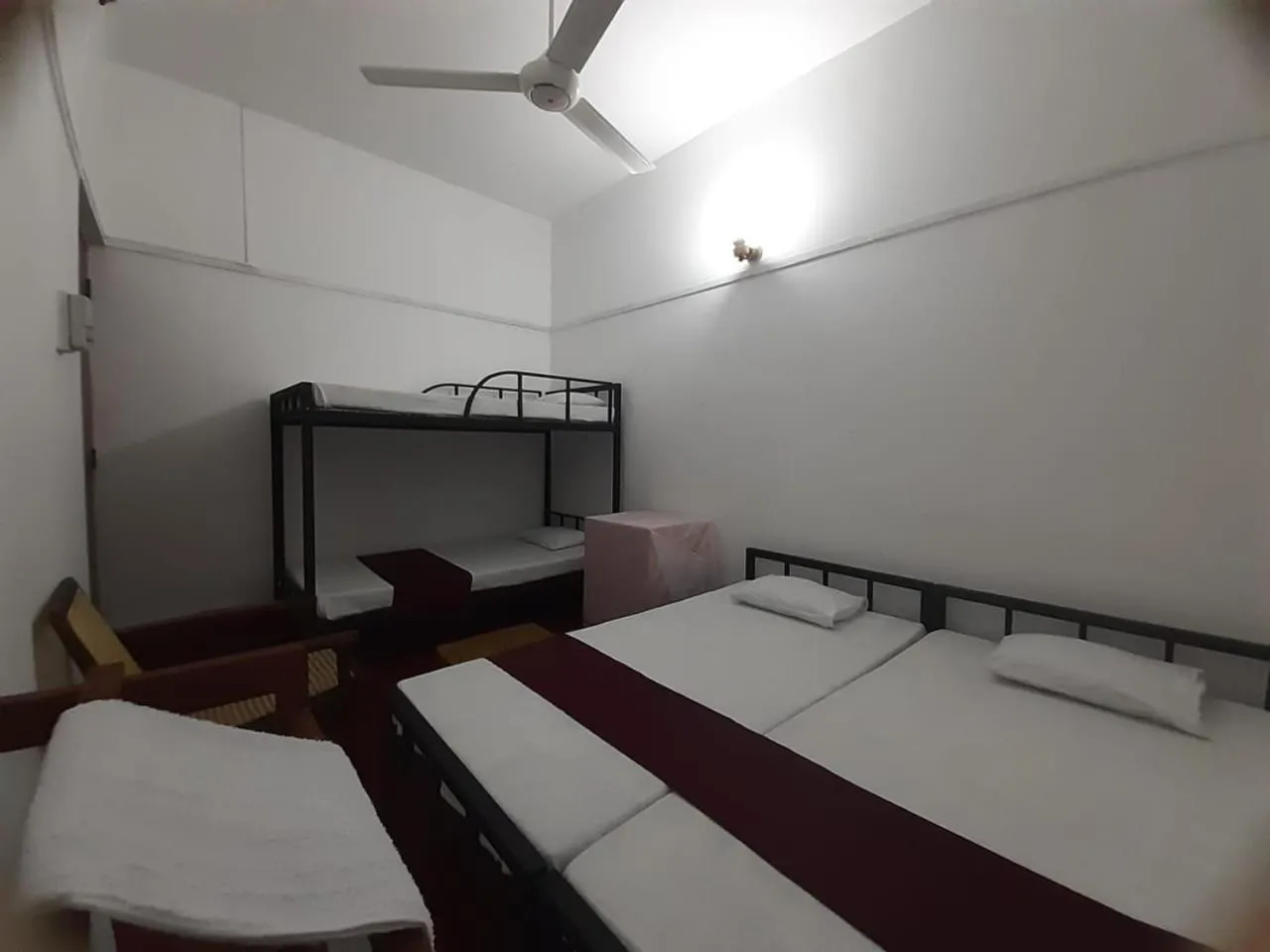 Bed in Lazy Bear Best Hostel in Kandy