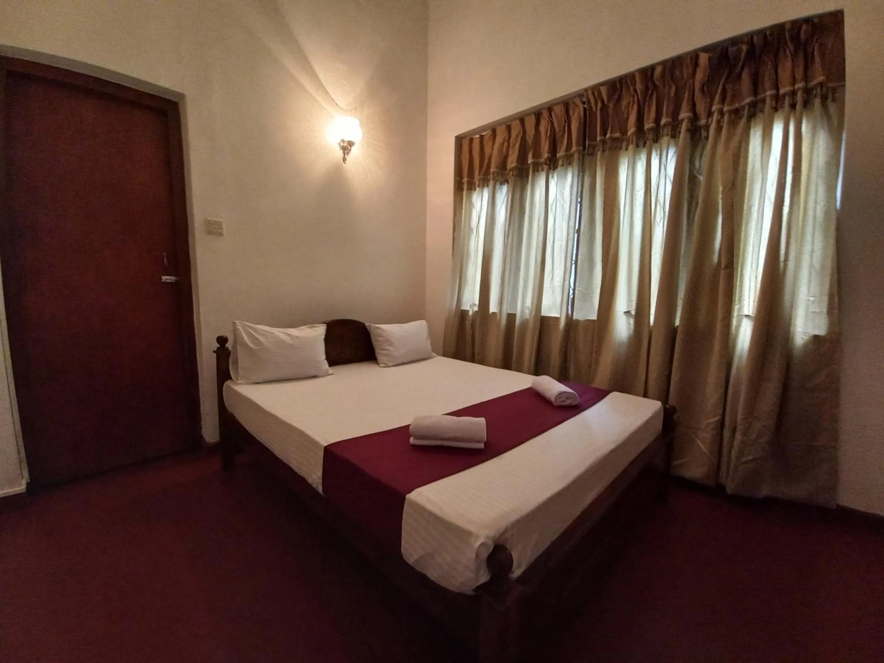 Bed in Lazy Bear Best Hostel in Kandy