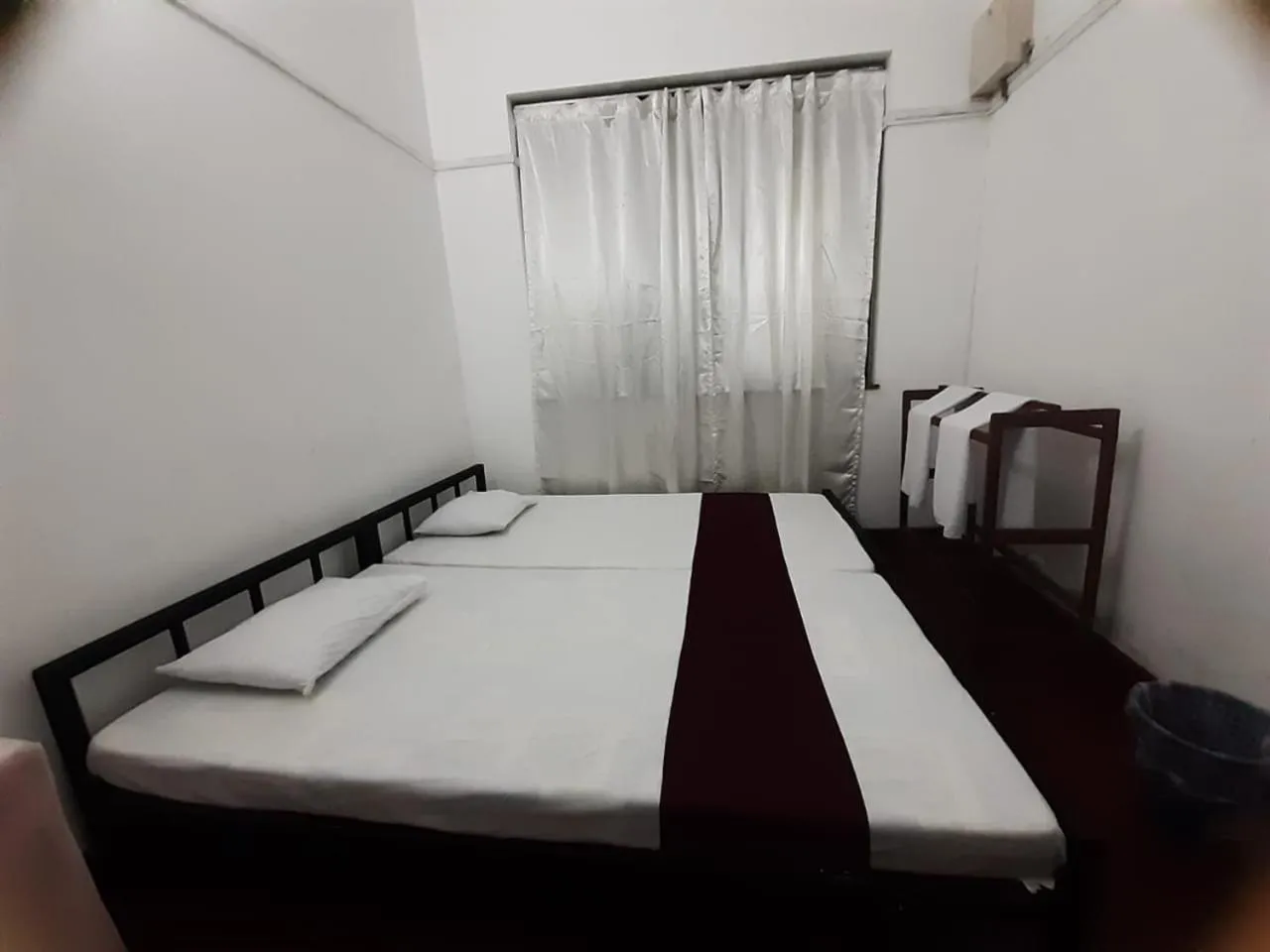 Bed in Lazy Bear Best Hostel in Kandy
