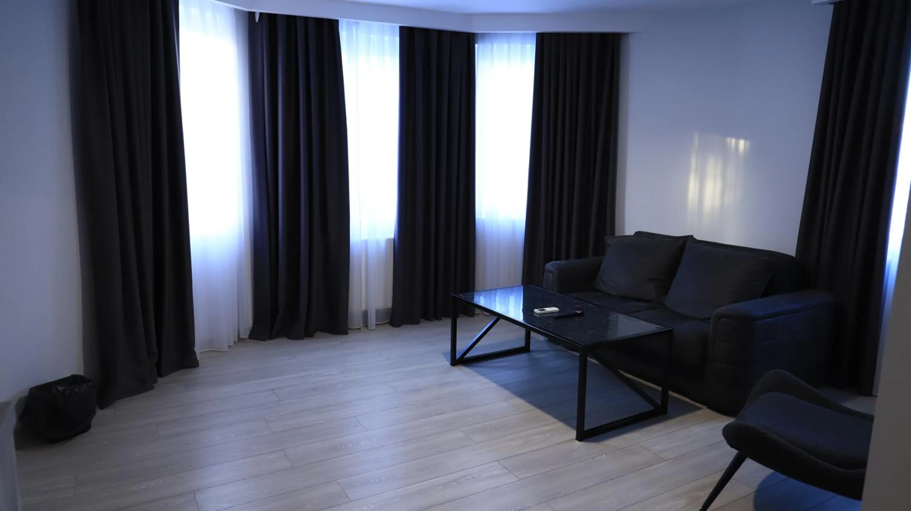 Seating area in Aventus Hotel