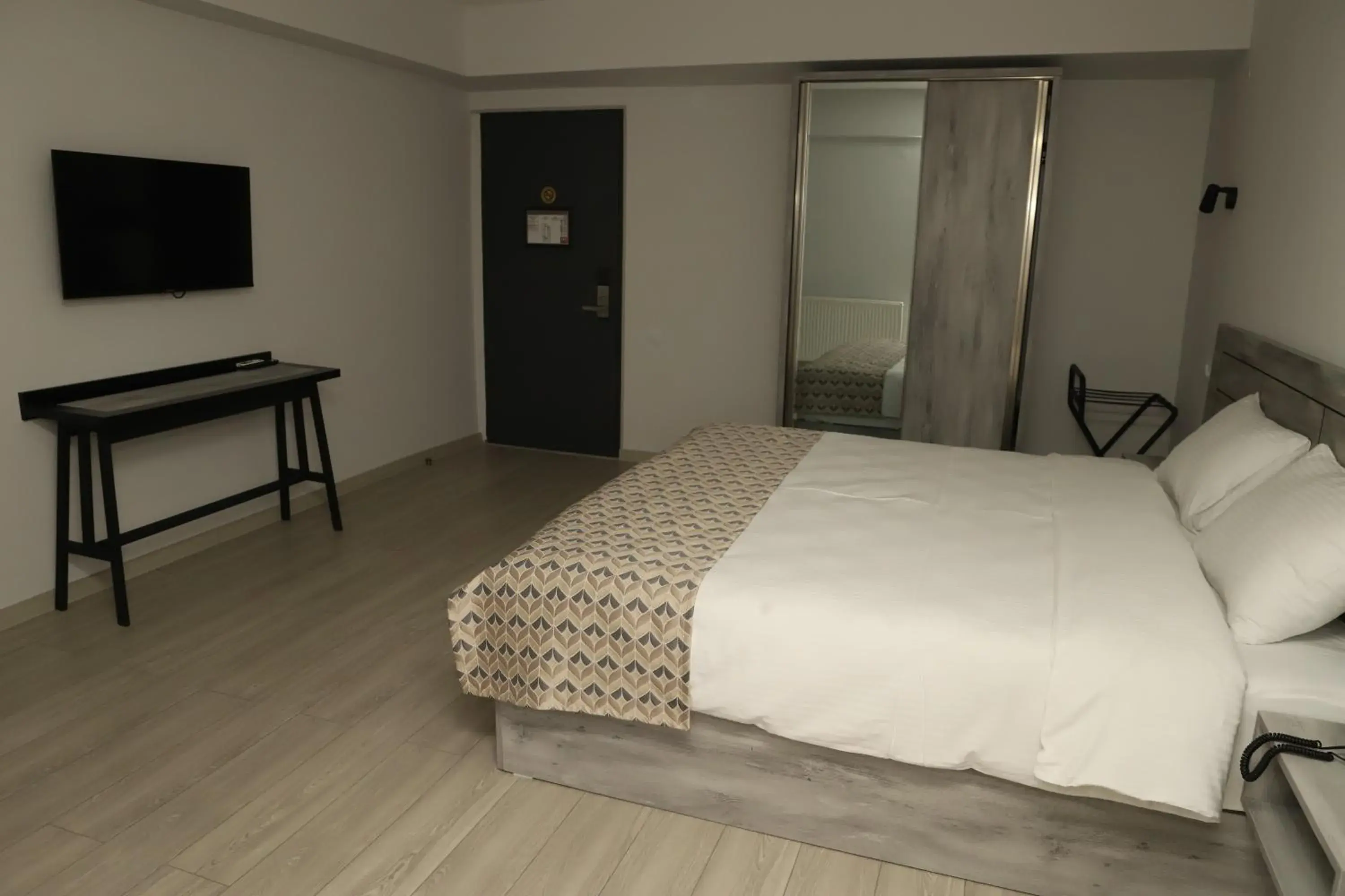 Double or Twin Room - single occupancy in Aventus Hotel Double or Twin Room - single occupancy in Aventus Hotel