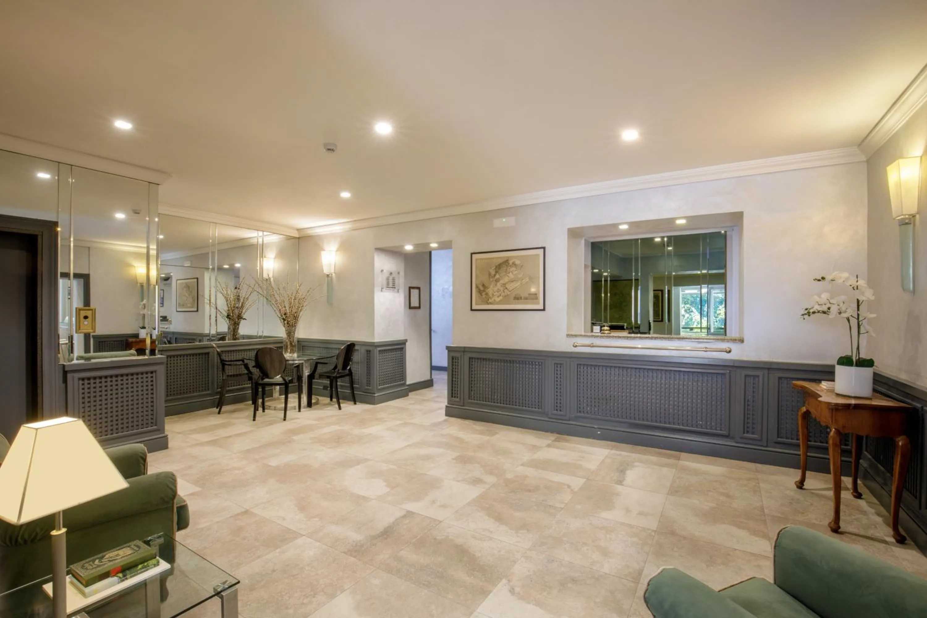 Lobby or reception in Hotel Buenos Aires