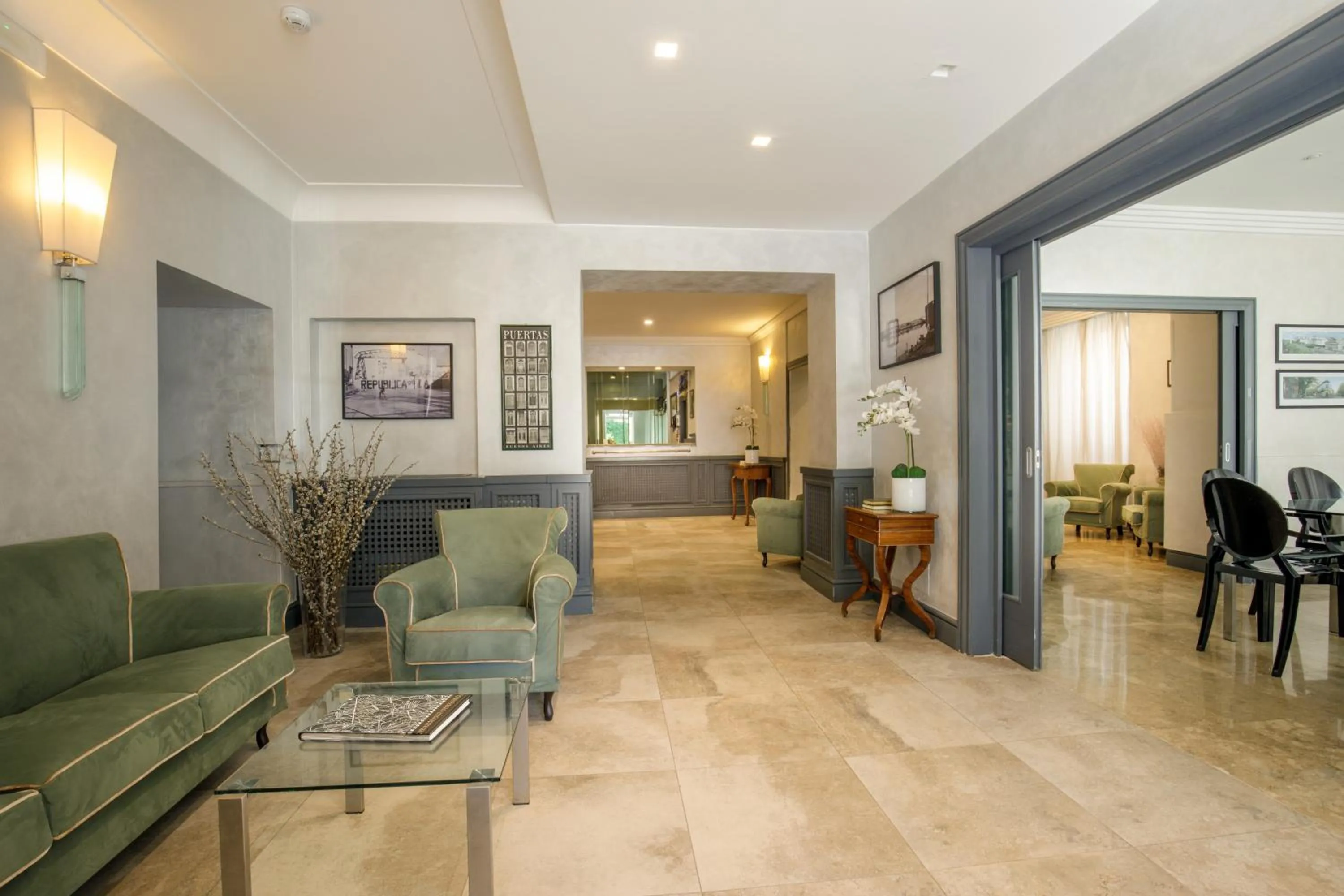 Lobby or reception in Hotel Buenos Aires