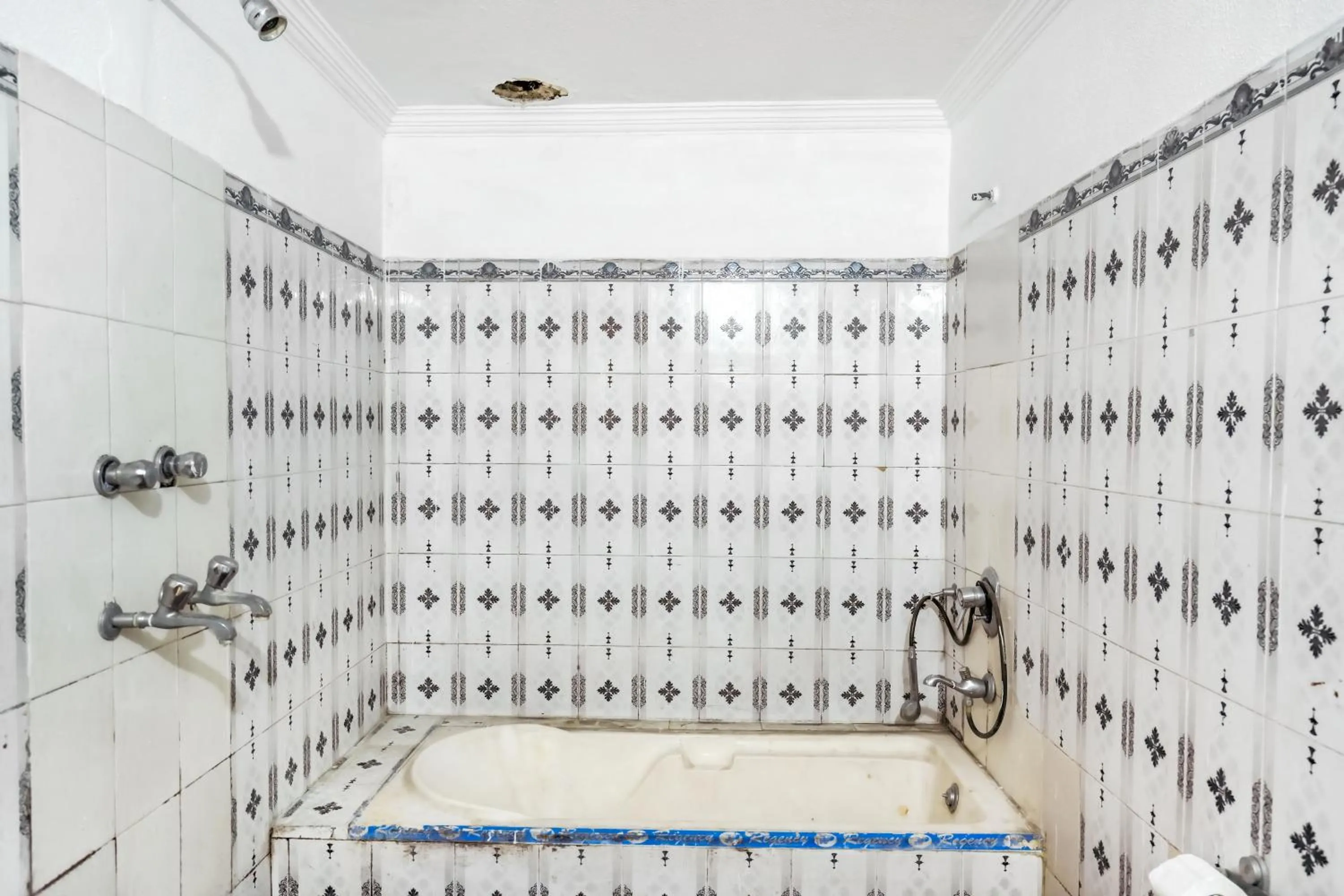 Hotel Abhi international