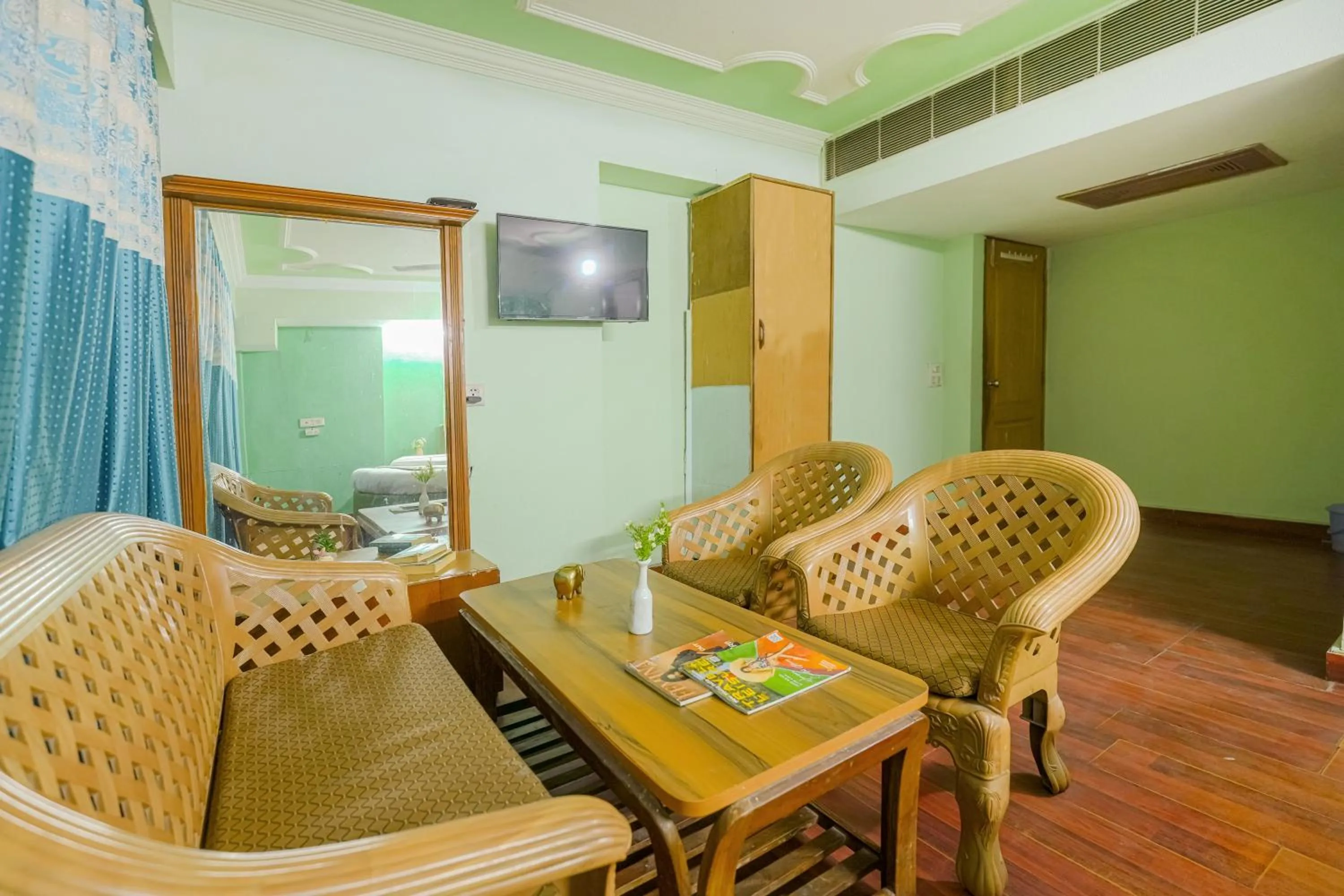 Hotel Abhi international