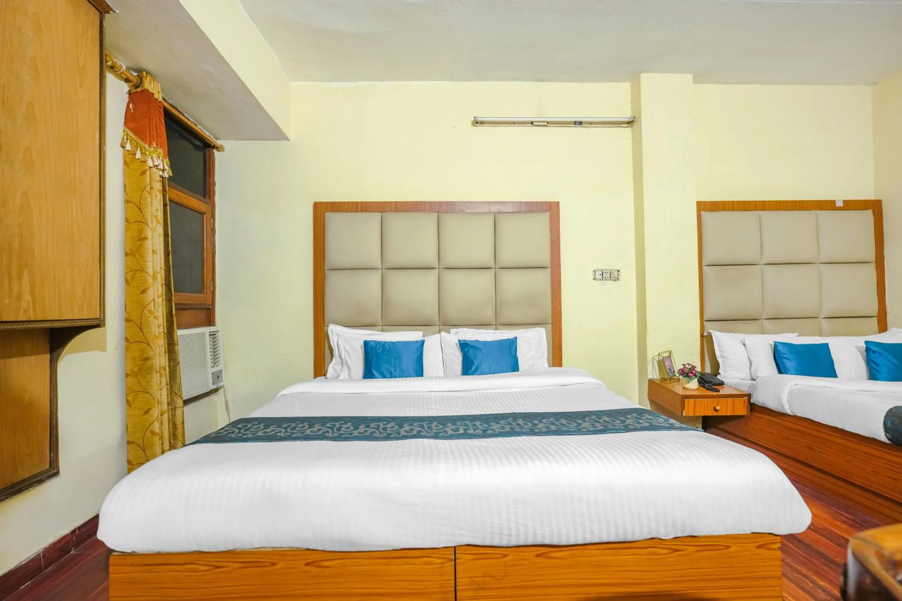 Bed in Hotel Abhi international