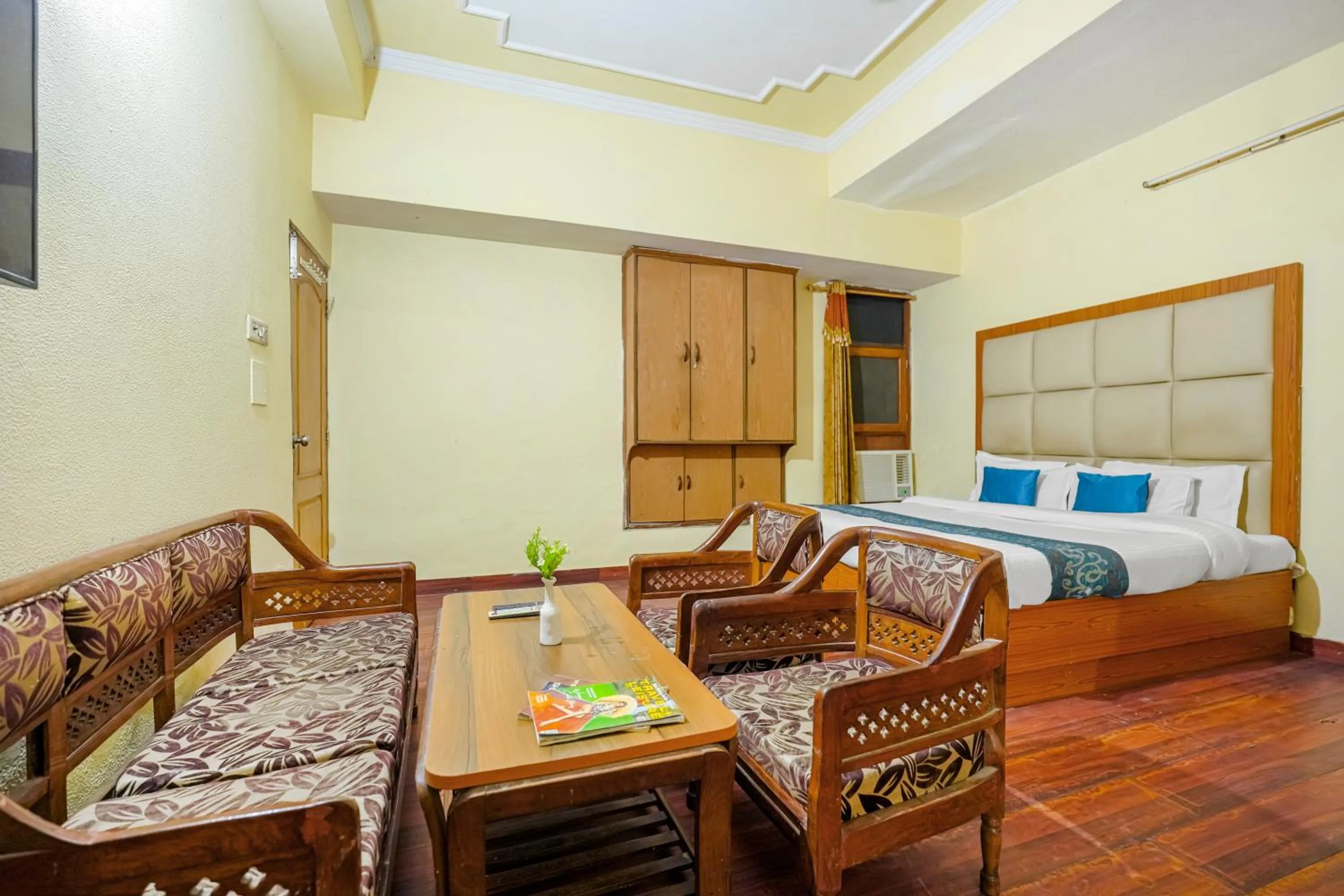 Bed in Hotel Abhi international