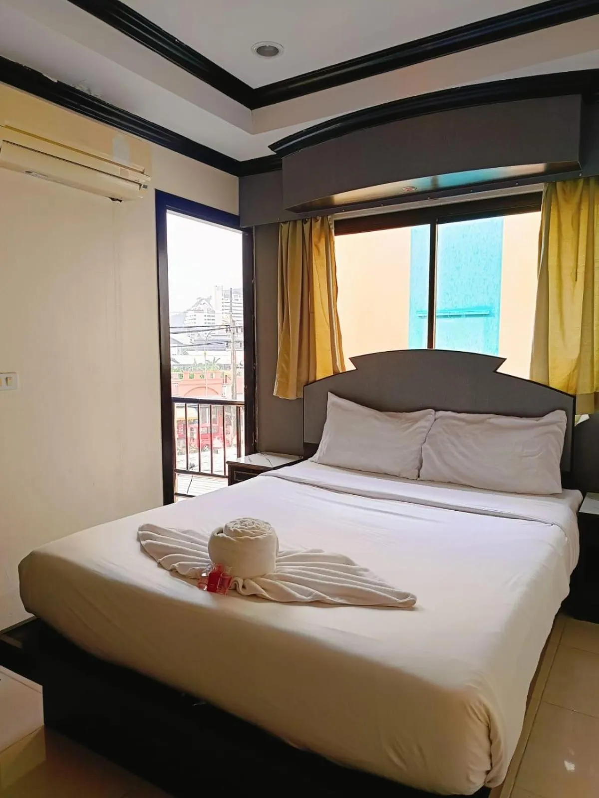 Bed in Hill View Lodge