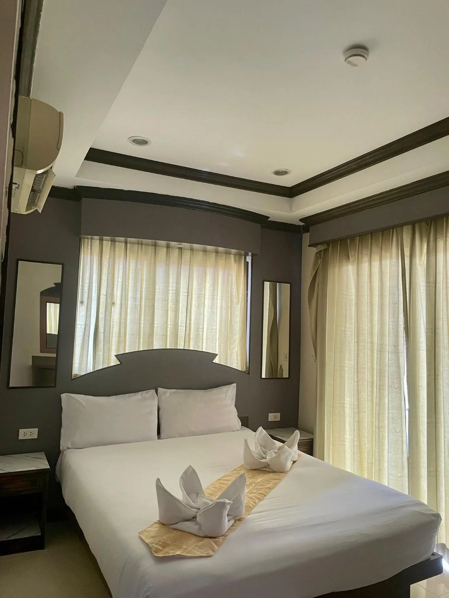 Bed in Hill View Lodge