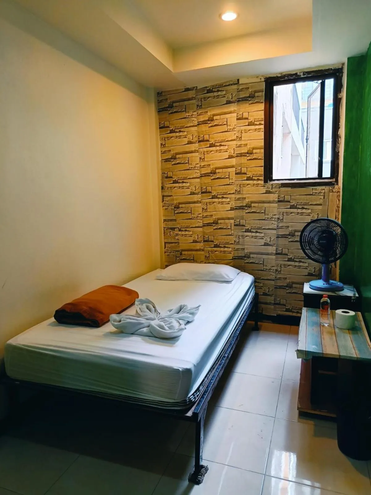 Bed in Hill View Lodge