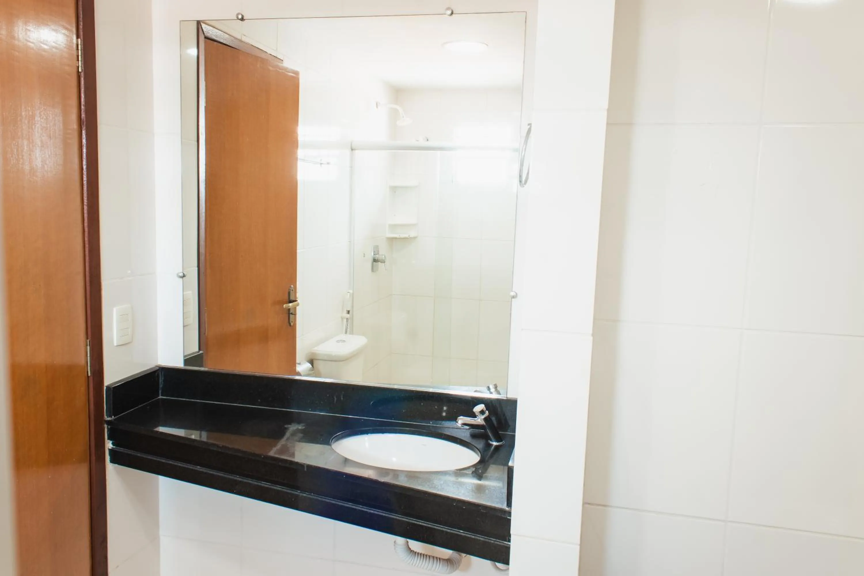 Bathroom in Atrium Express Hotels