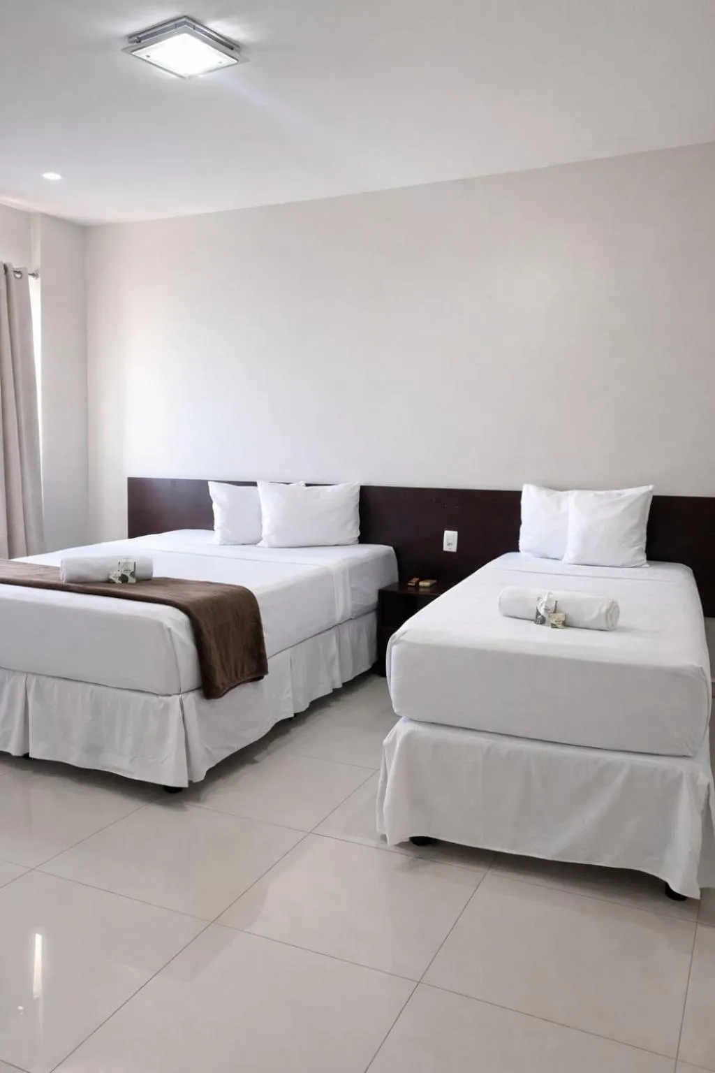 Bedroom, Bed in Atrium Express Hotels