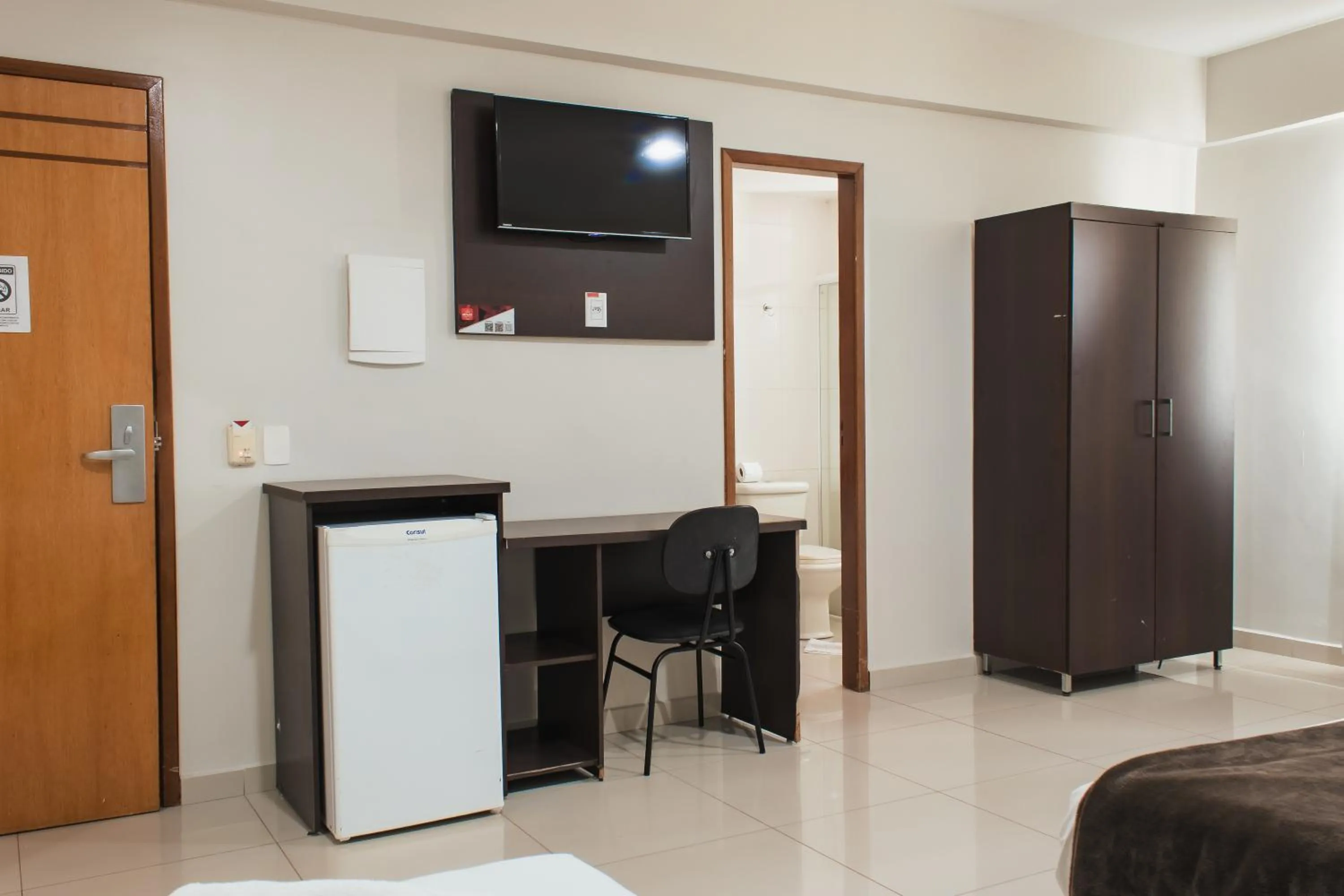 TV and multimedia in Atrium Express Hotels