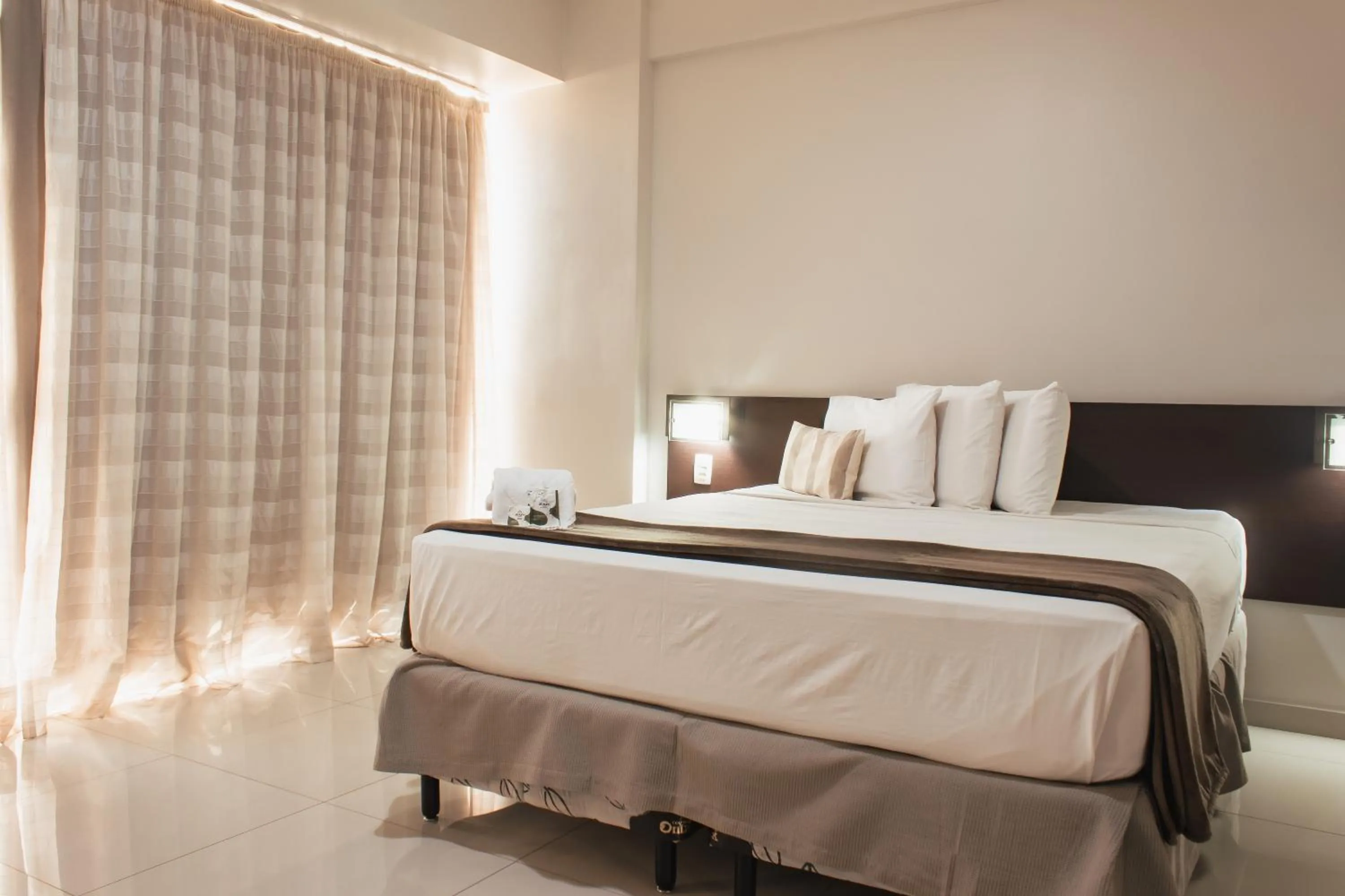 Bedroom, Bed in Atrium Express Hotels