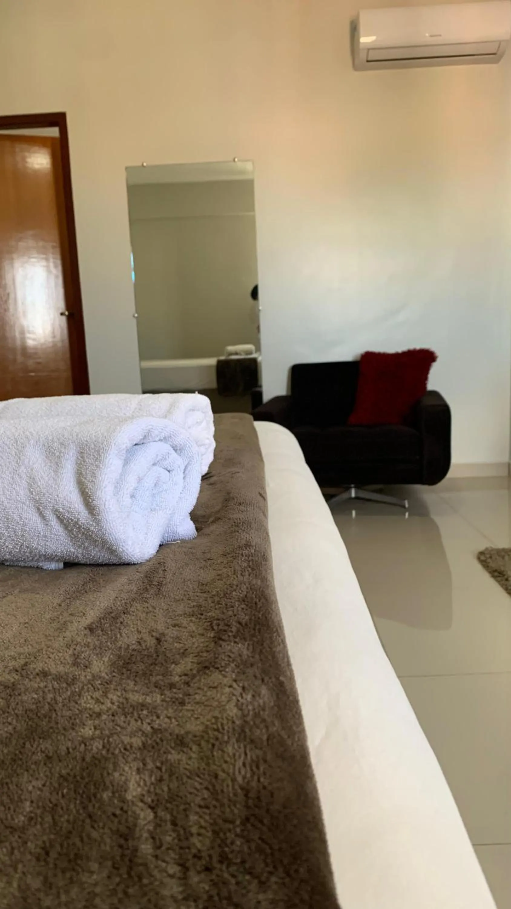 Bed in Atrium Express Hotels