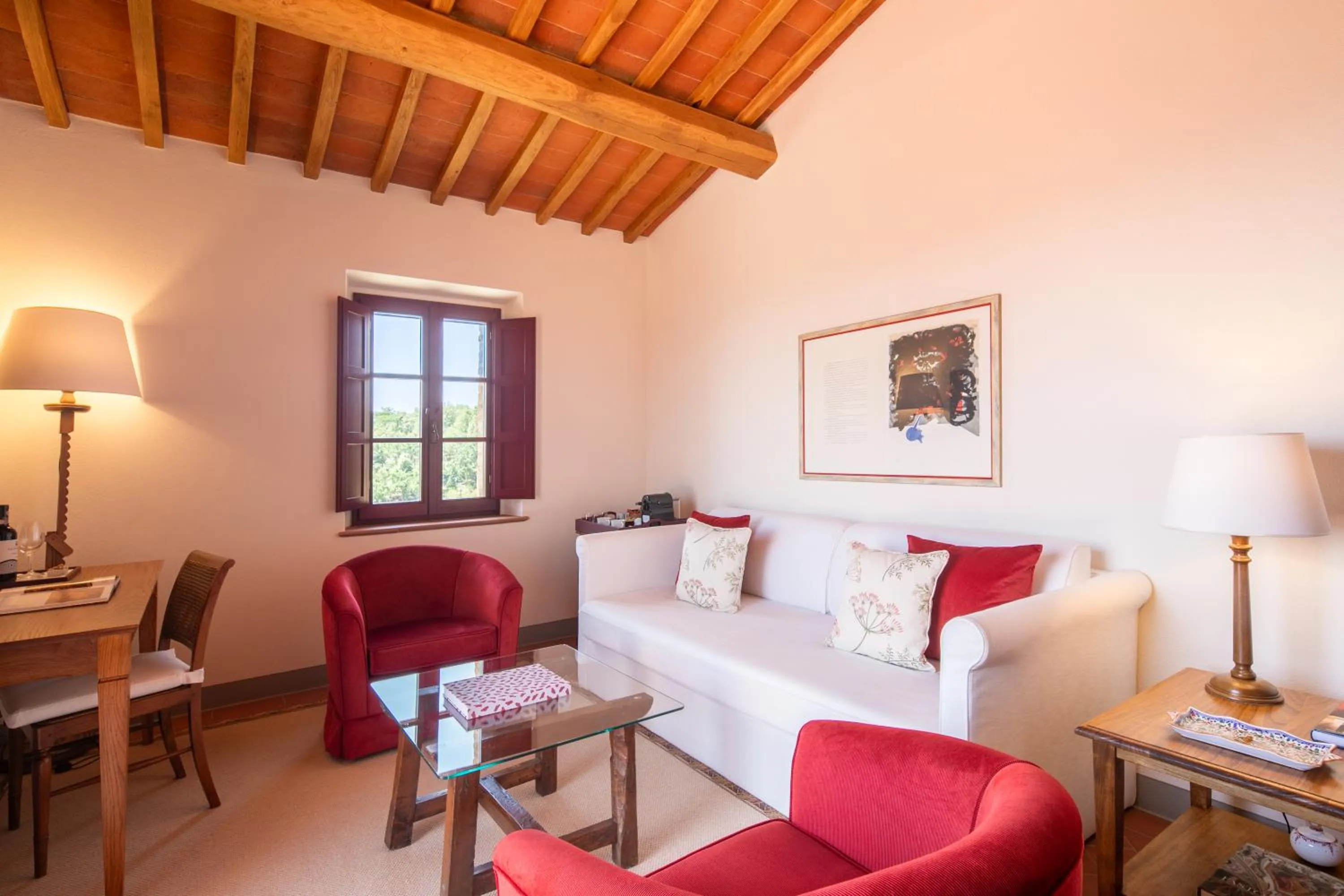 Living room, Bed in The Club House