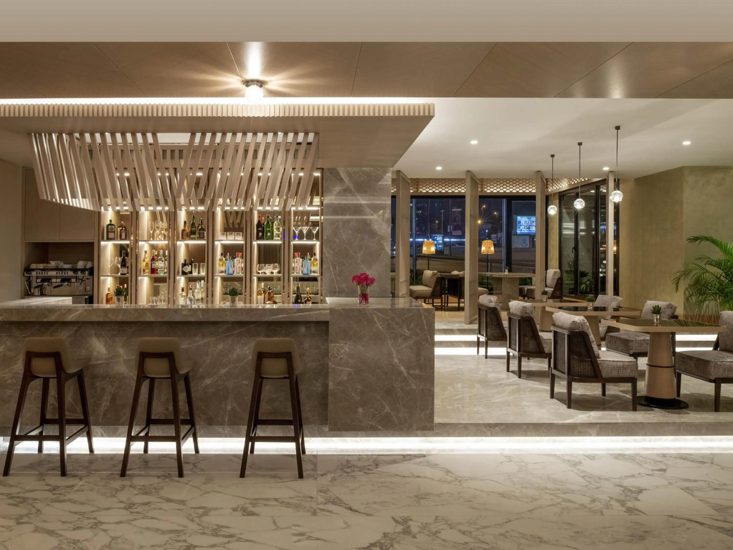 Restaurant/places to eat in Mövenpick Hotel Istanbul Bosphorus