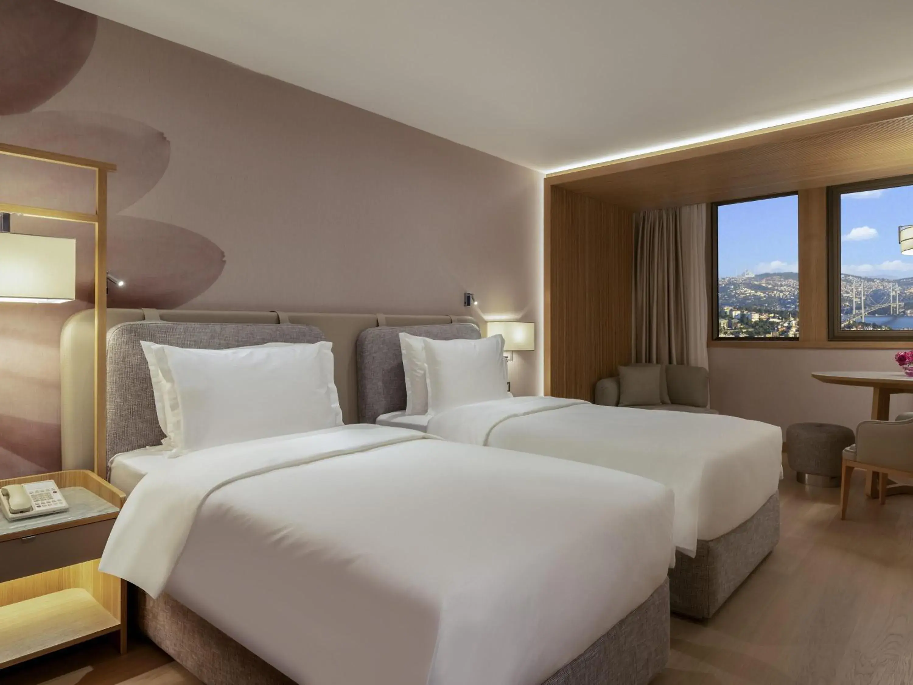 Superior Room City View Twin Bed in Mövenpick Hotel Istanbul Bosphorus Superior Room City View Twin Bed in Mövenpick Hotel Istanbul Bosphorus
