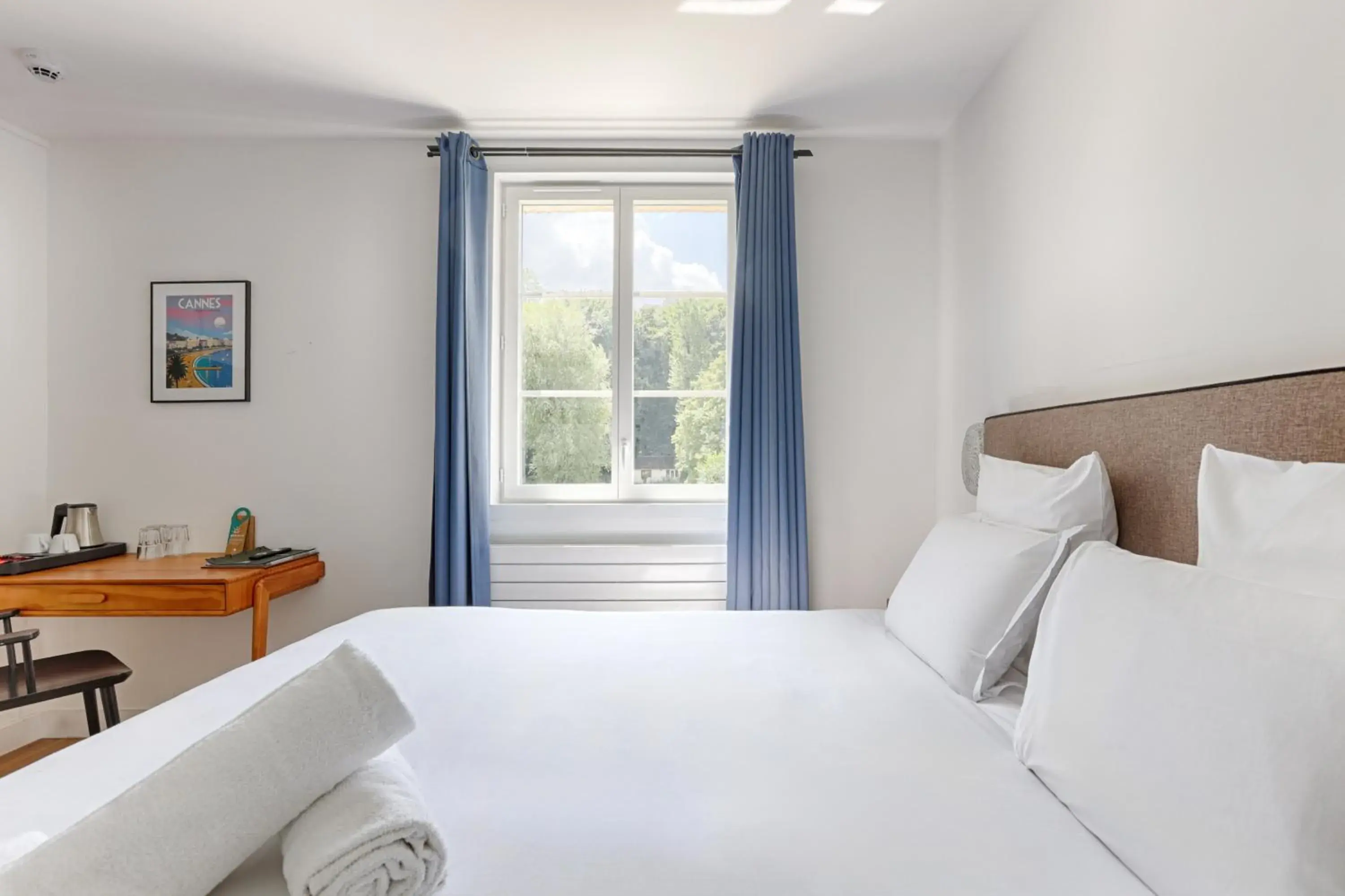 Double Room with Private Bathroom in La Coudraie - Proche de Disneyland Double Room with Private Bathroom in La Coudraie - Proche de Disneyland