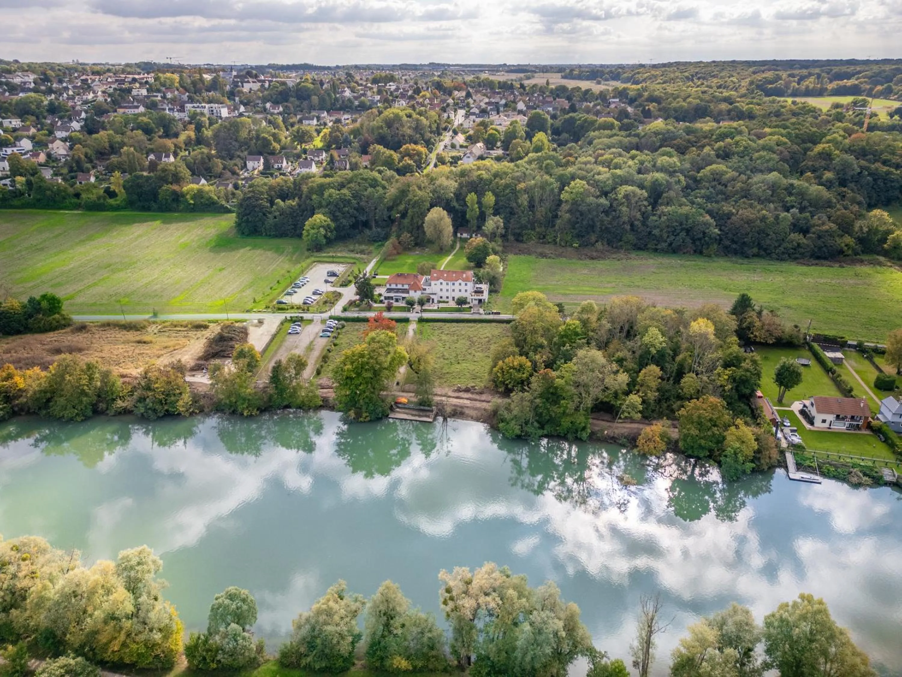 Property building in La Coudraie - Proche de Disneyland