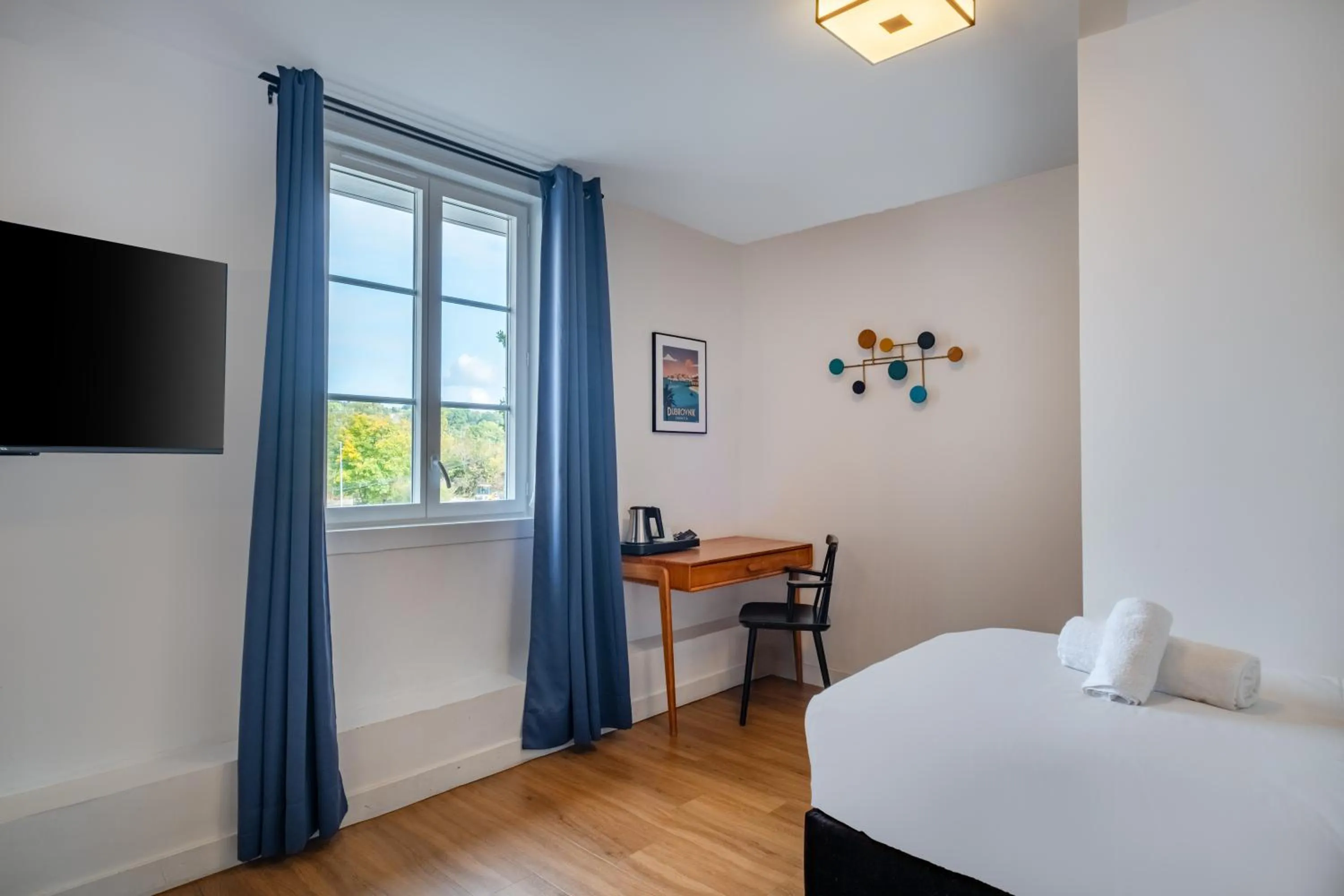 Bedroom, Bed in La Coudraie - Proche de Disneyland