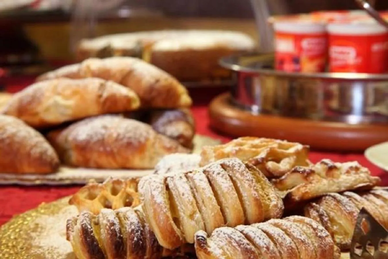 Continental breakfast in Hotel Cassia