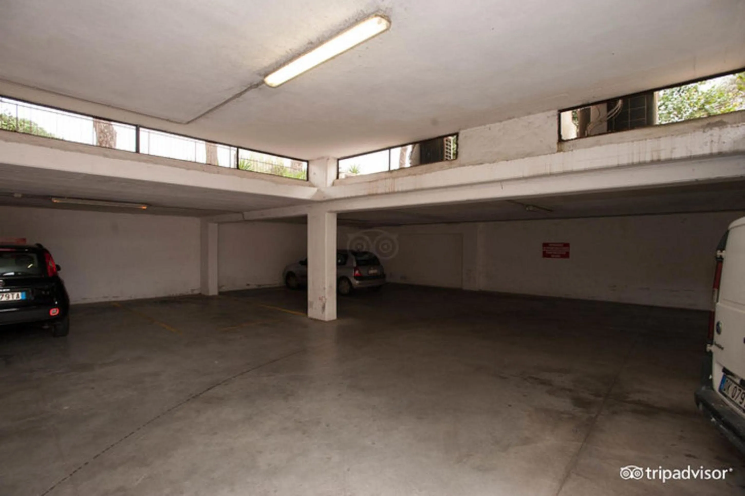 Parking in Hotel Cassia