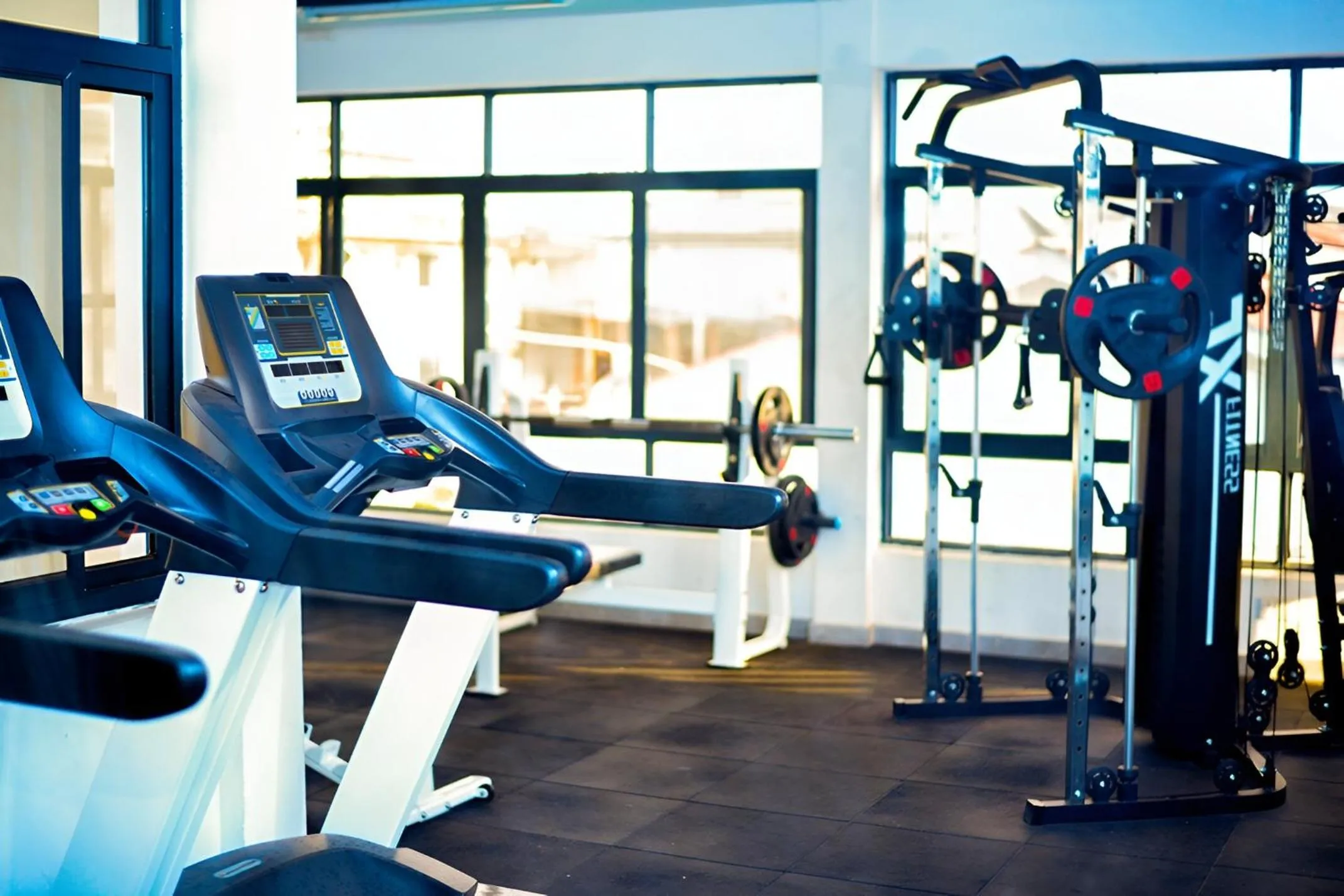 Fitness centre/facilities in Canwin Hotel