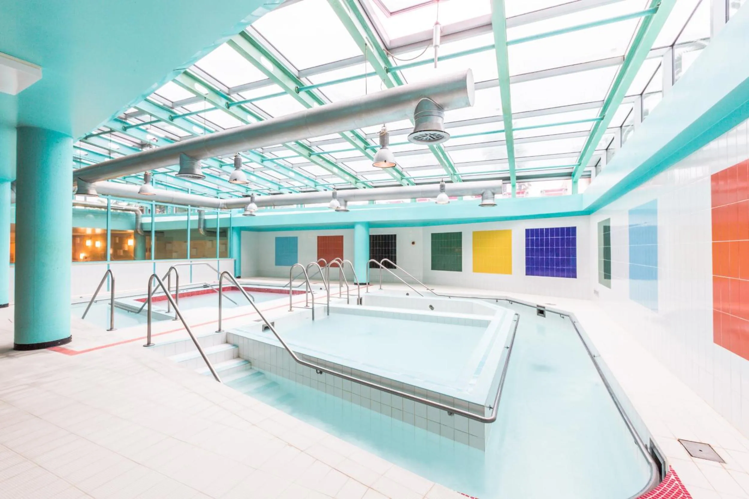 Swimming pool in Victoria Terme Hotel