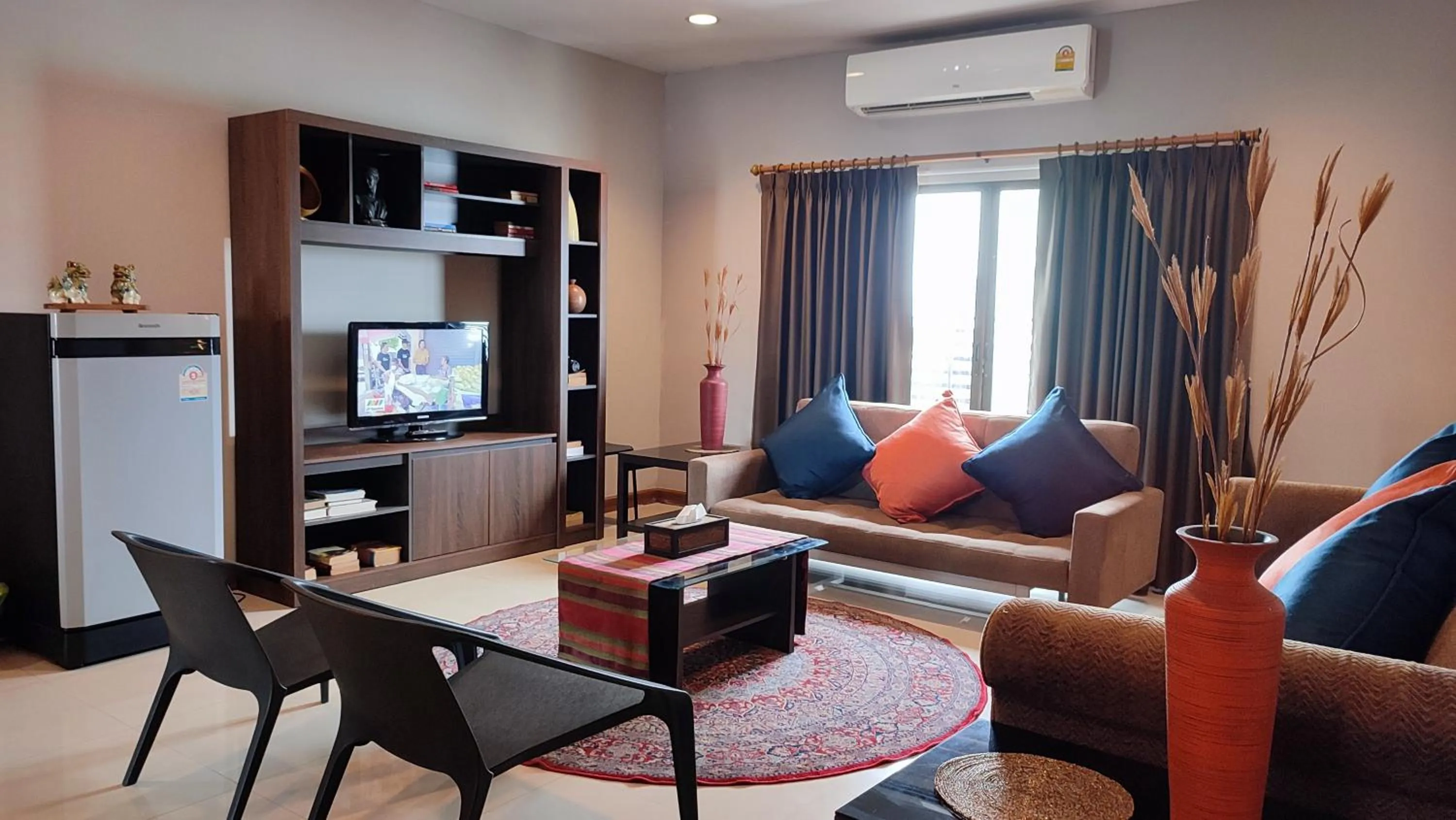 Communal lounge/ TV room, Seating Area in ShriGo Resort & Spa Pattaya