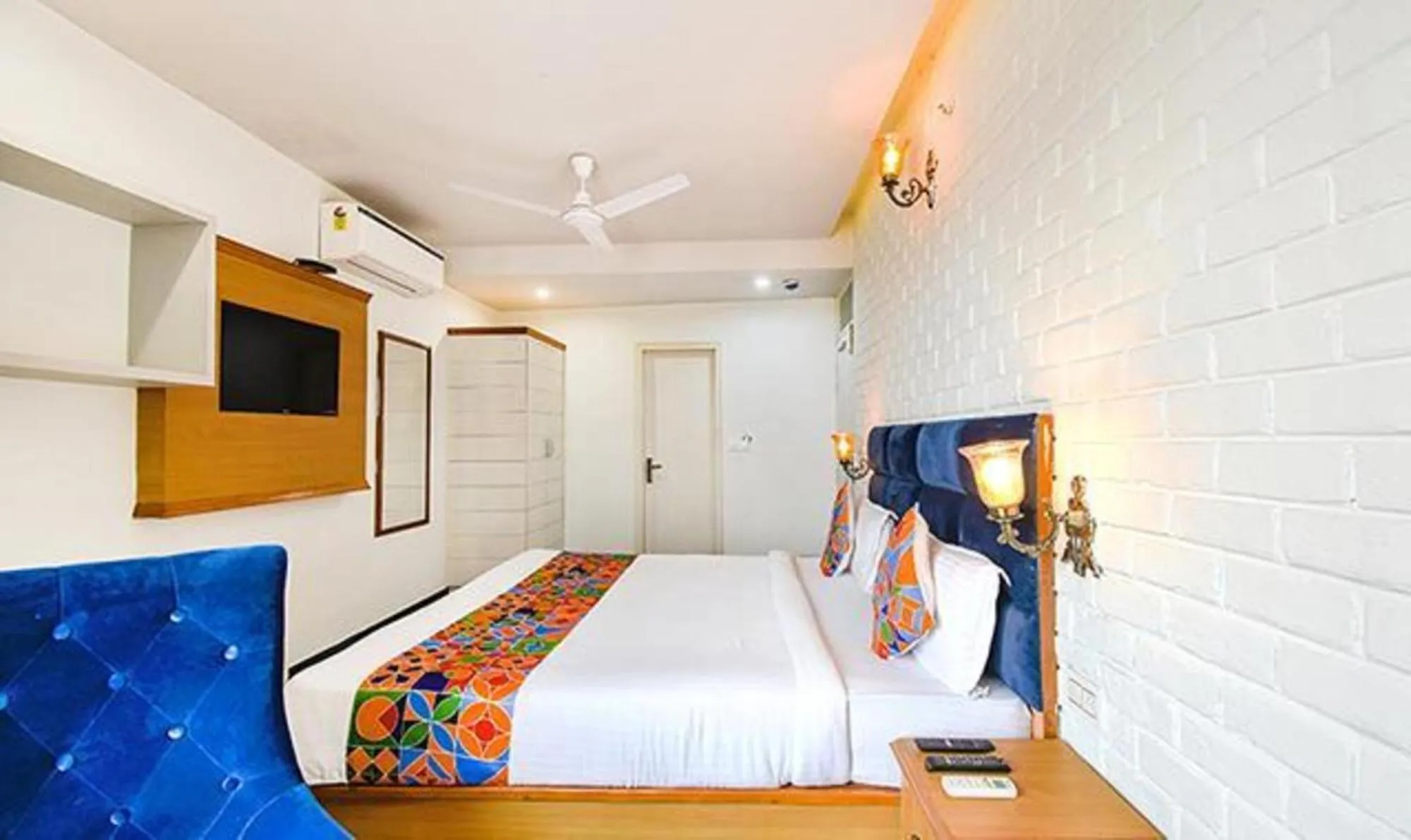 TV and multimedia in FabHotel NH7