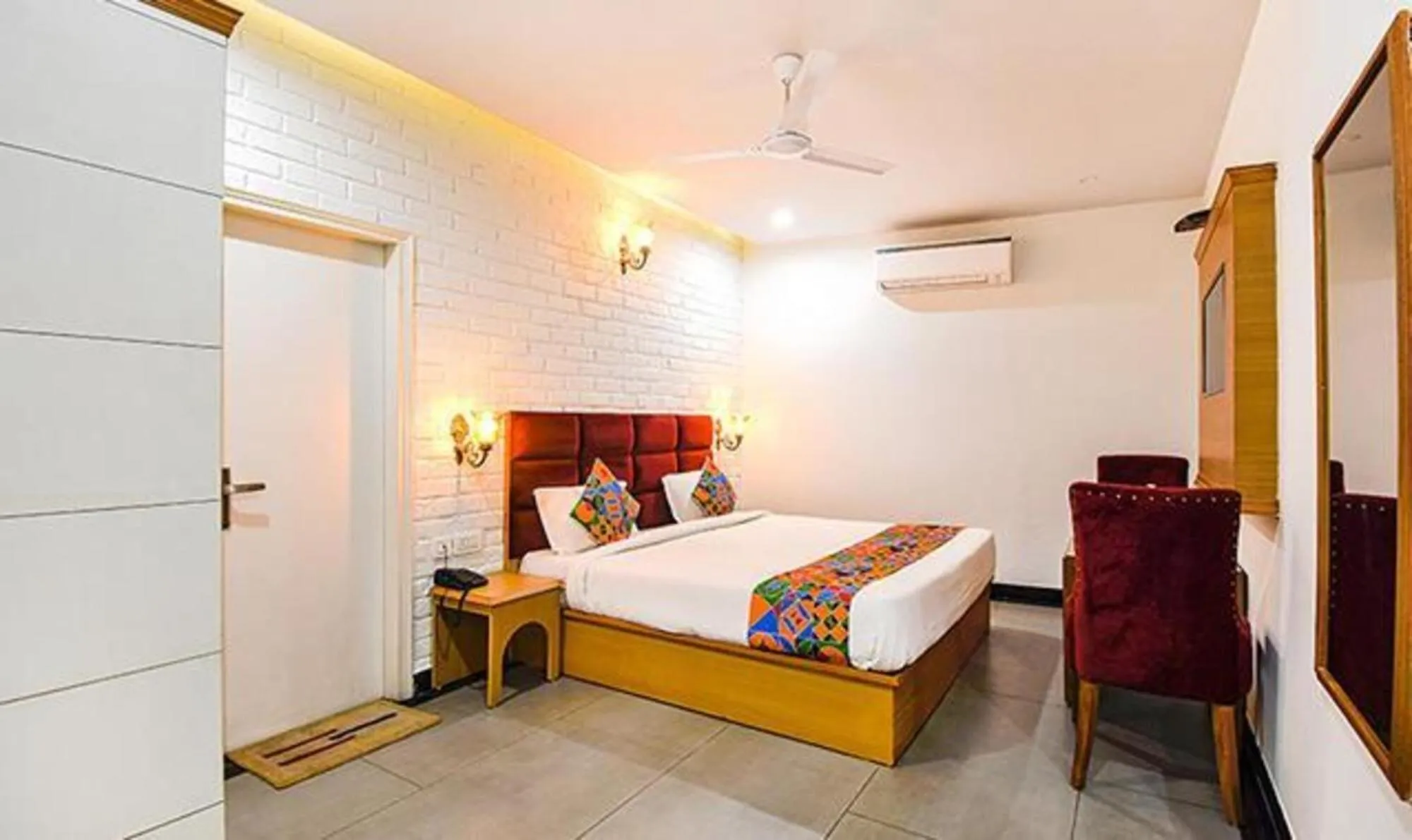 Photo of the whole room in FabHotel NH7