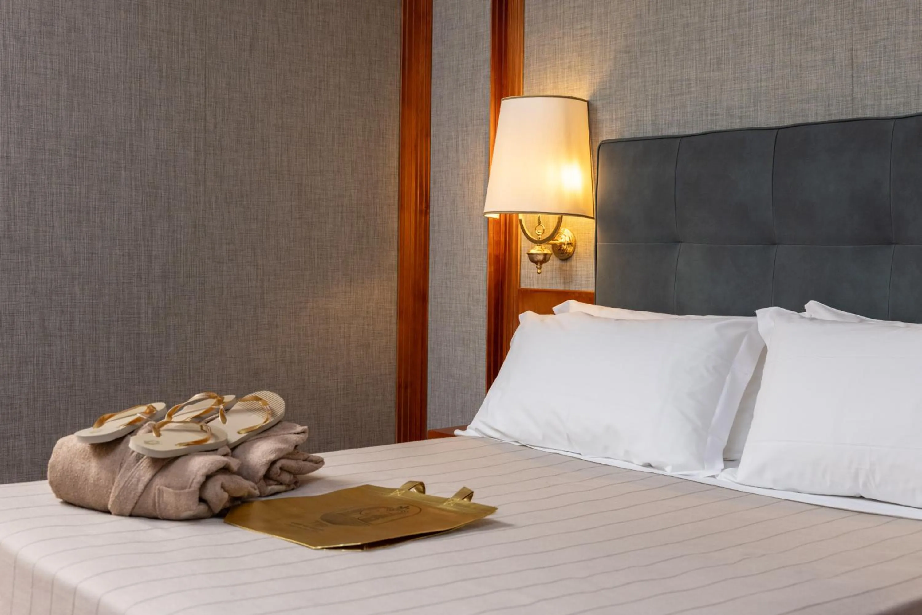 Bedroom, Bed in Grand Hotel Duca D'Este