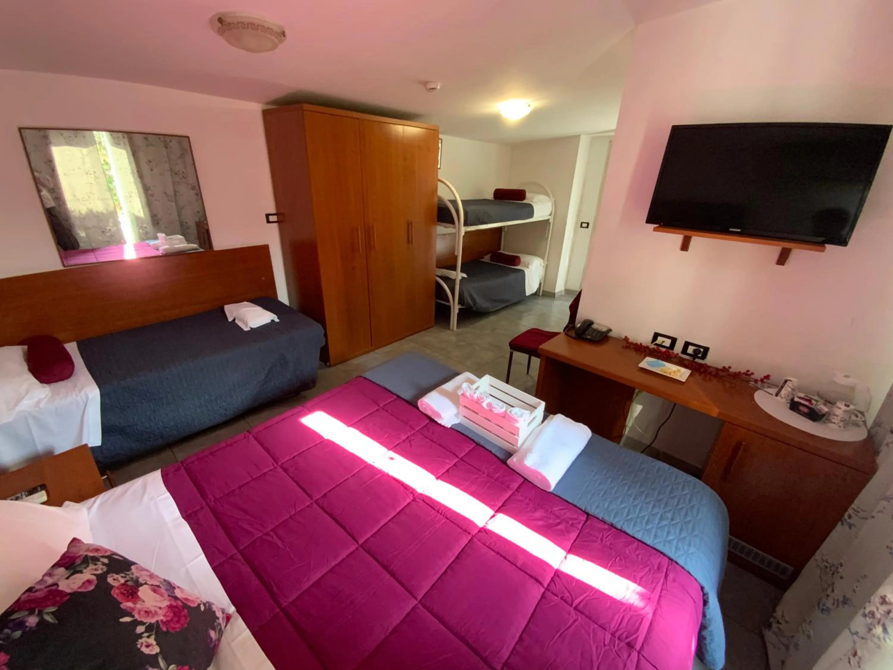 Bed in Albergo Villa Marina