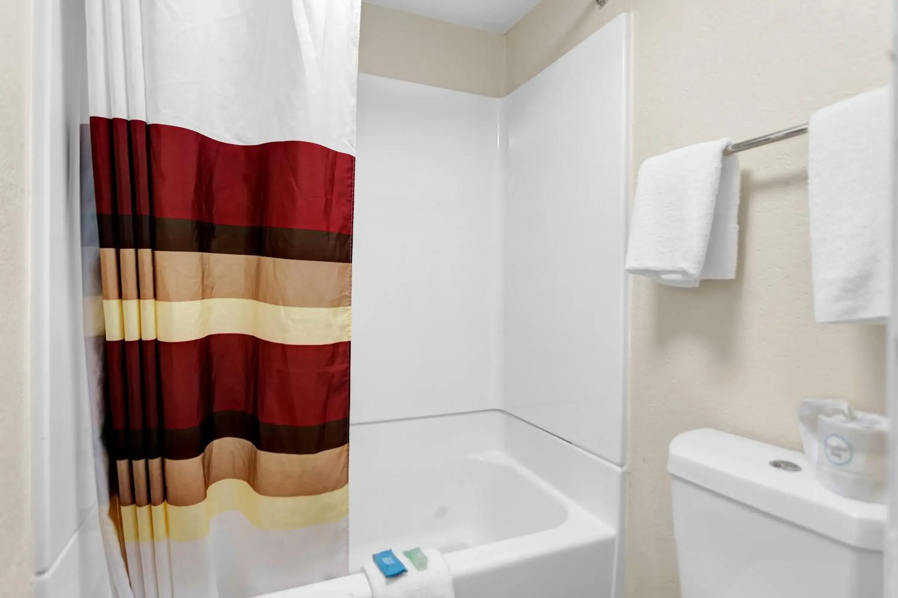 Budget Double Room in Qubed San Antonio Budget Double Room in Qubed San Antonio