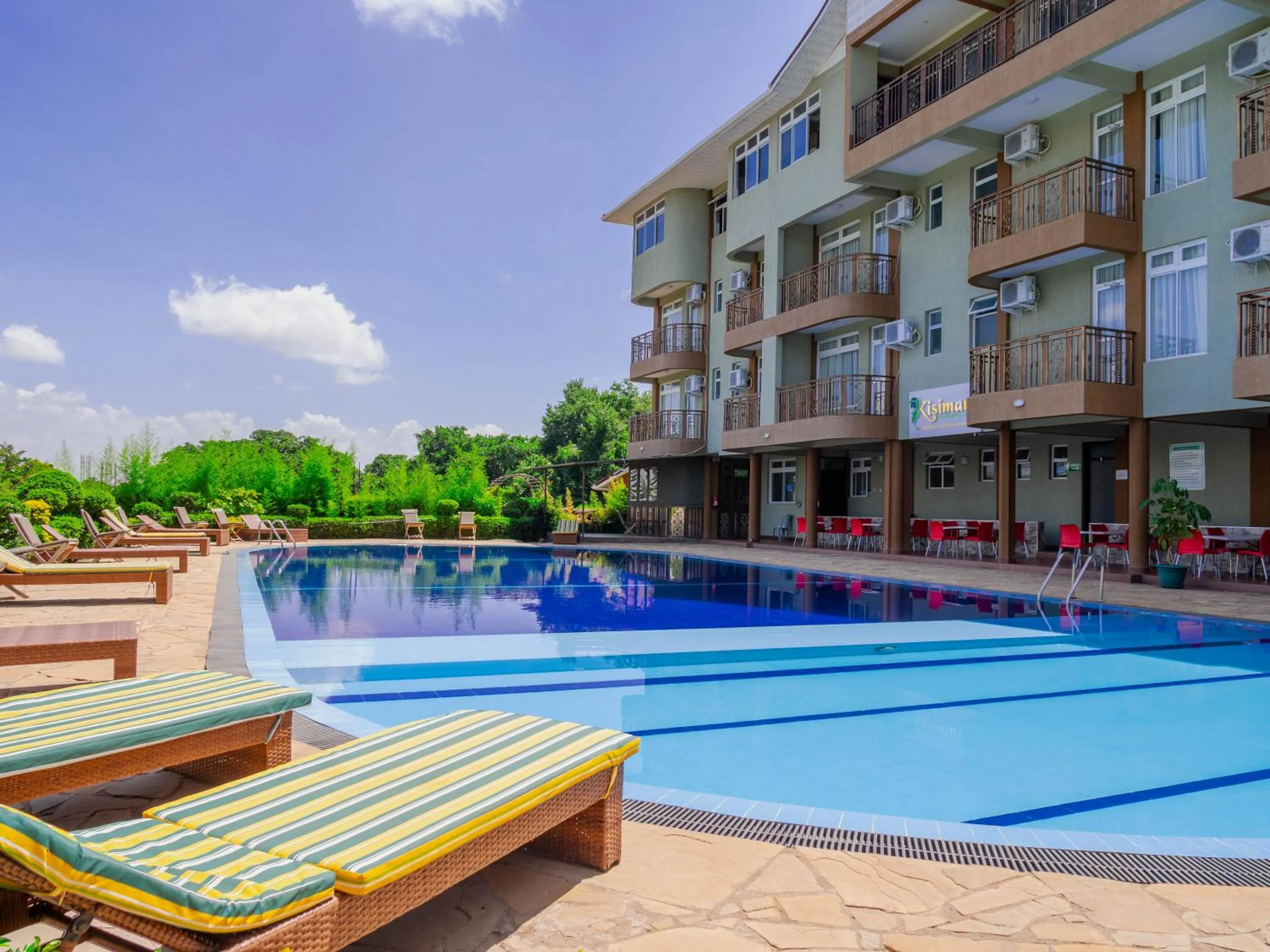 Swimming pool in KISIMANI ECO RESORT & SPA LTD