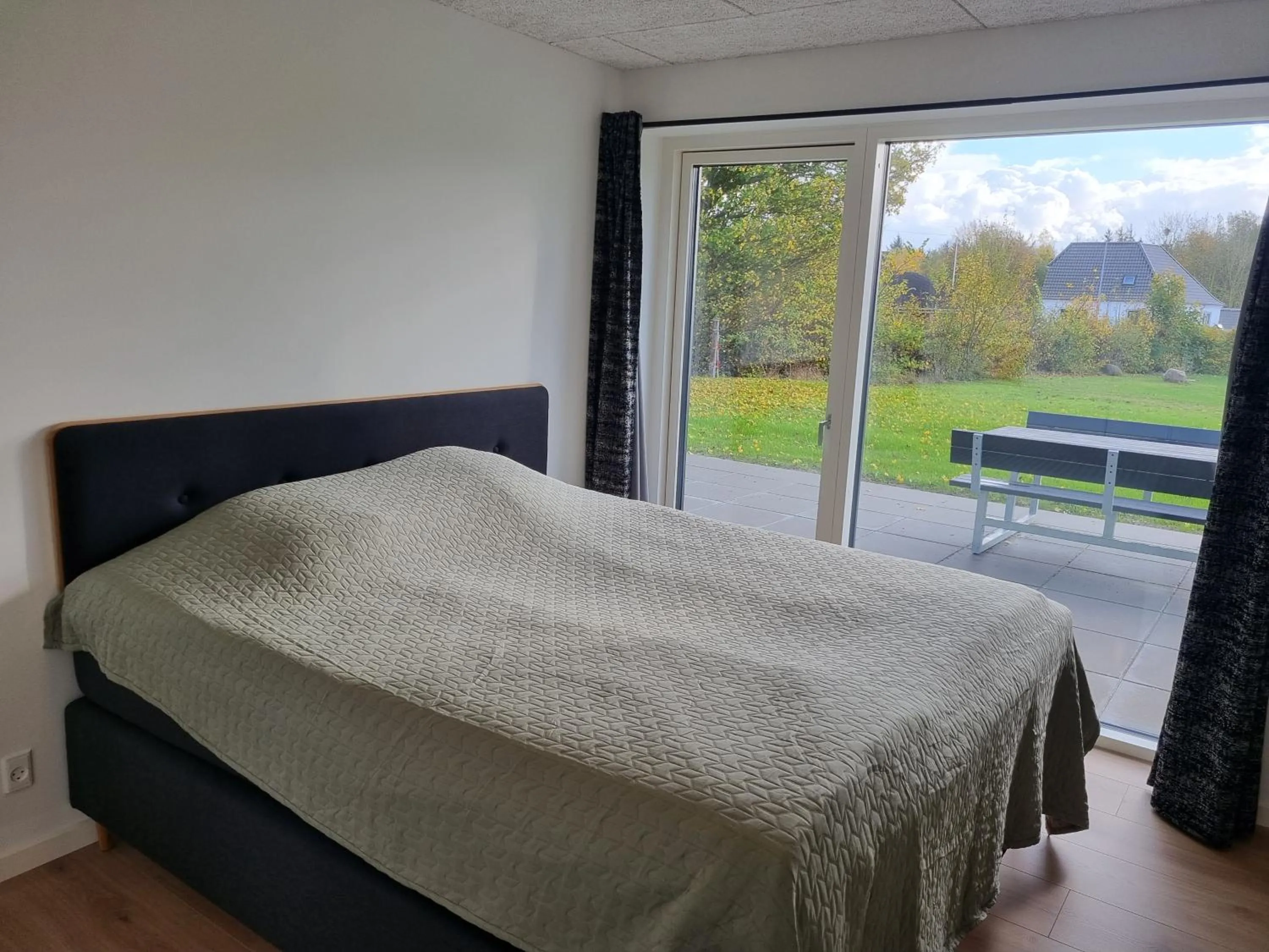 Bedroom, Bed in Bonico