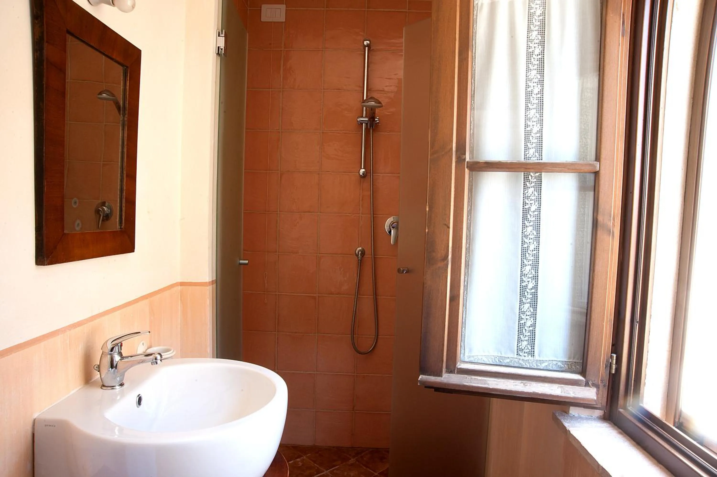 Bathroom in La Tavola Dei Cavalieri