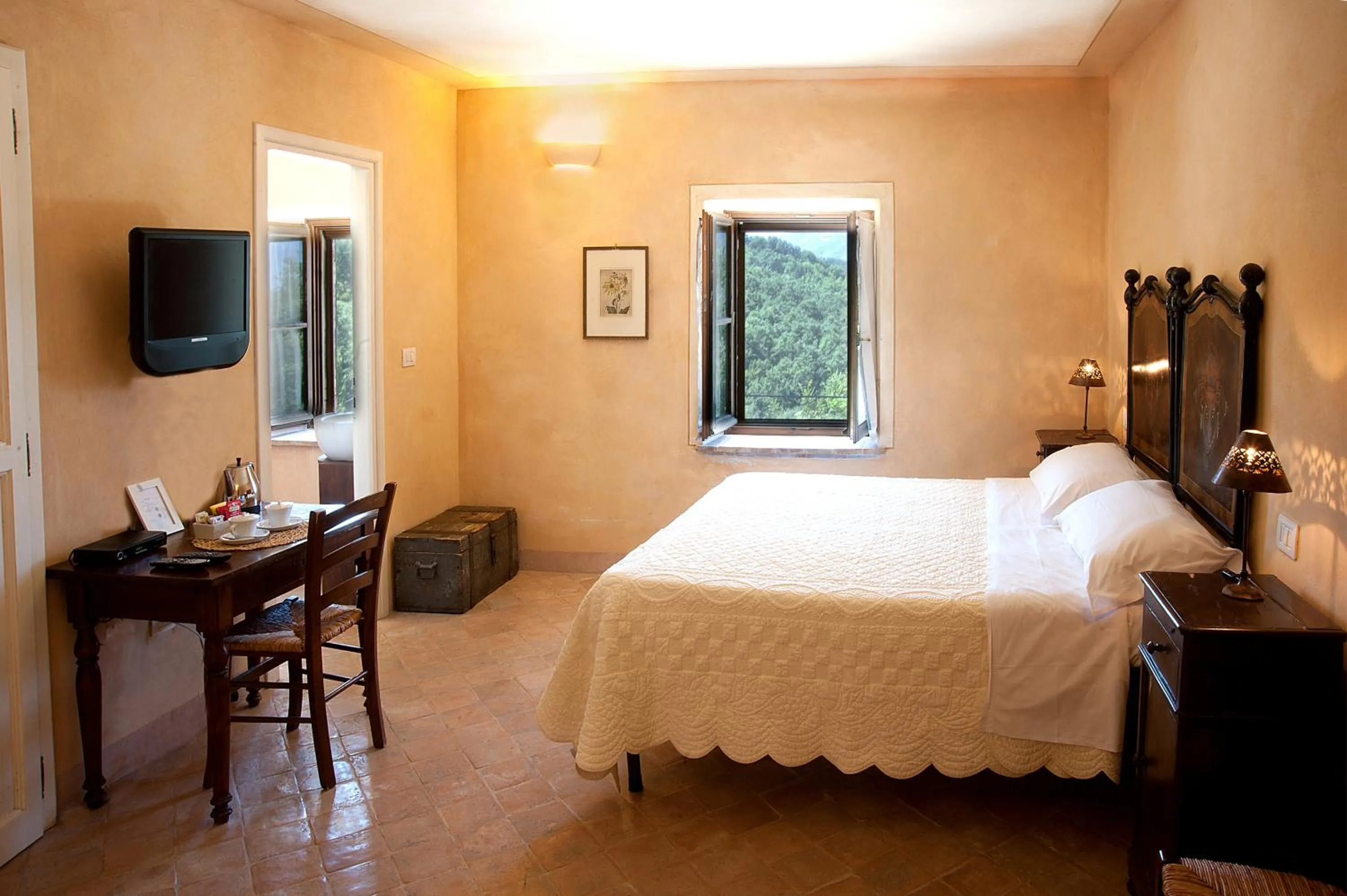 Photo of the whole room, Bed in La Tavola Dei Cavalieri