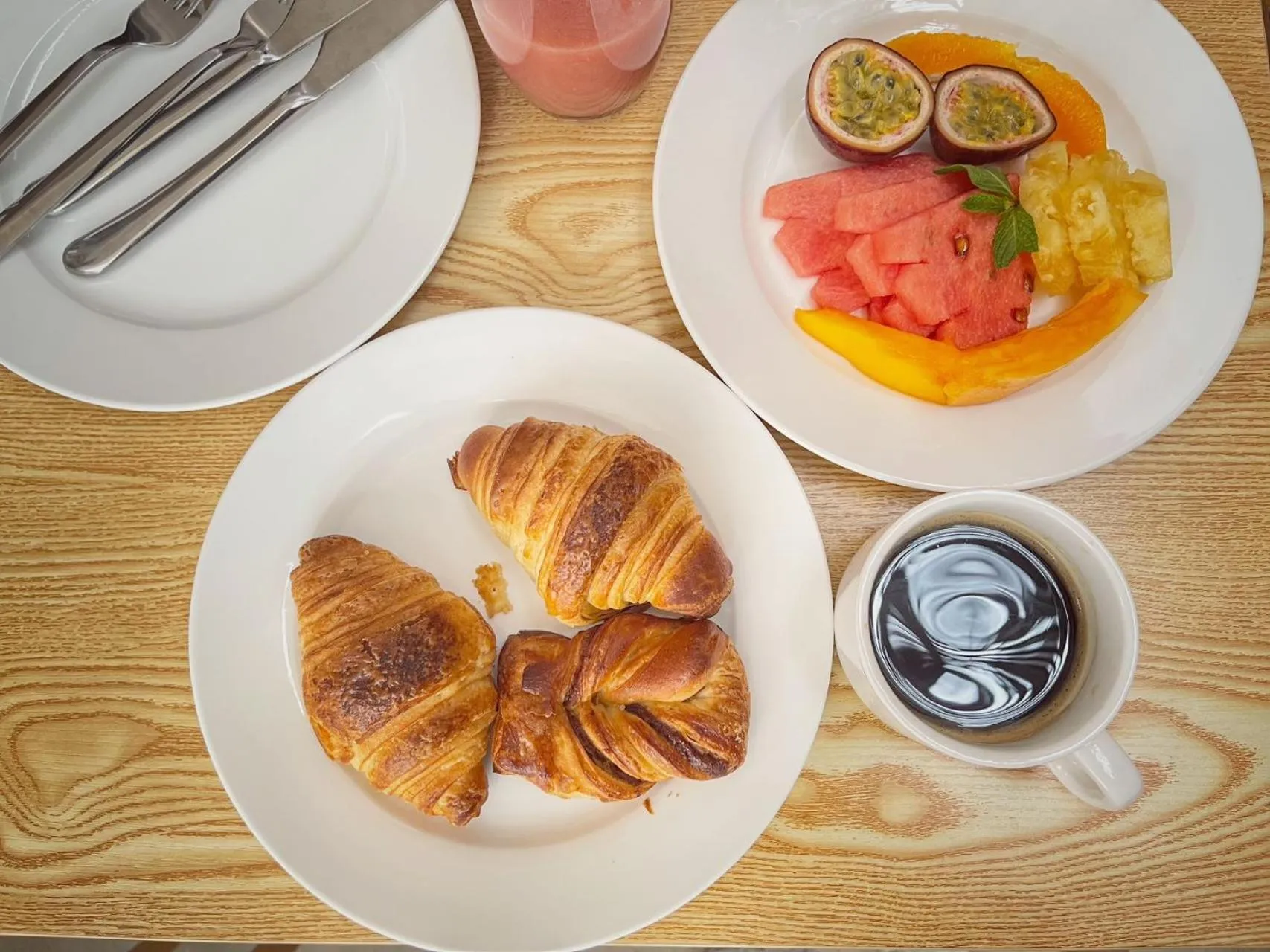 Breakfast in Elizabeth Golf Apartment by Link