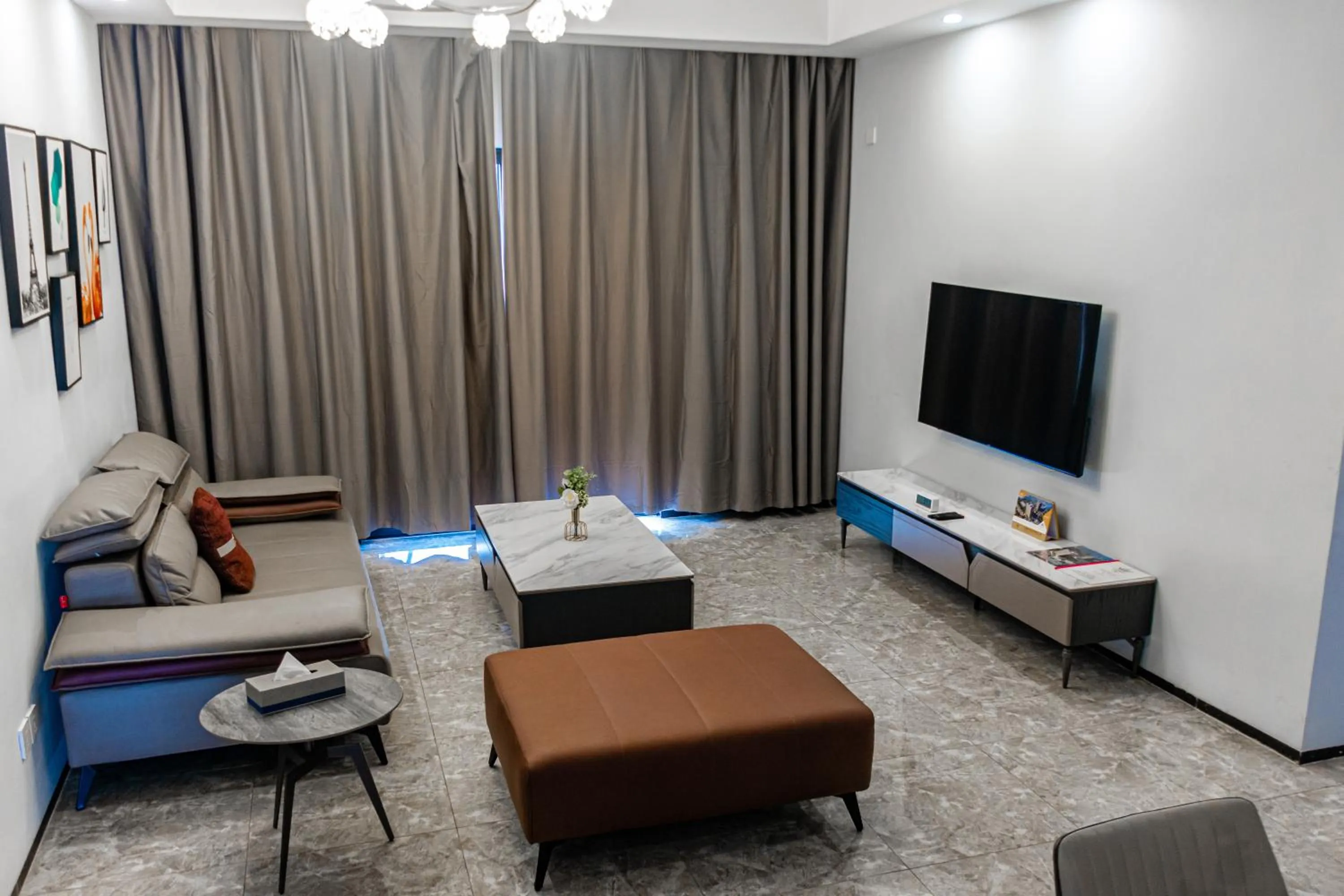 TV and multimedia in Elizabeth Golf Apartment by Link