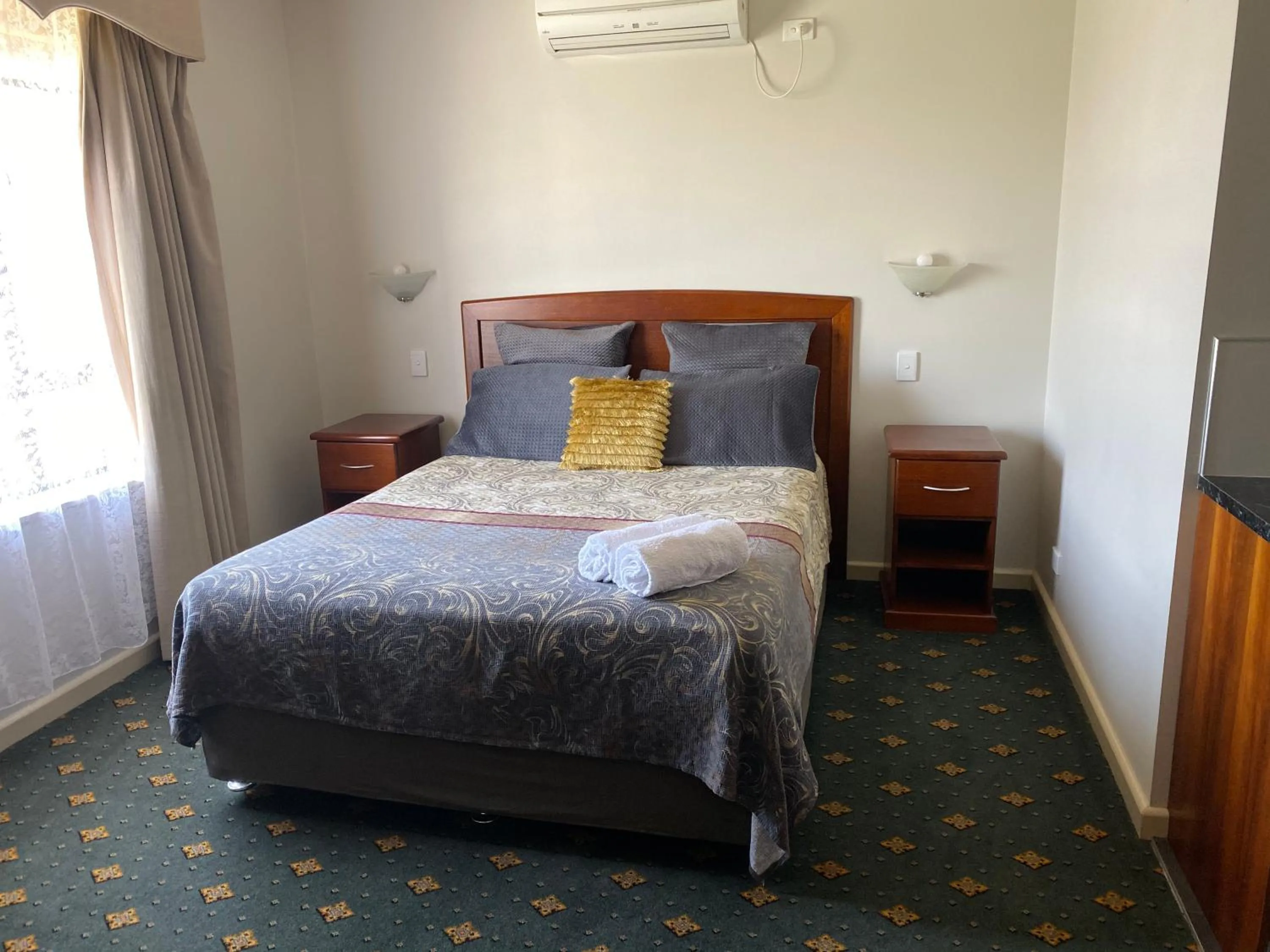 Bed in 503 On Princes Drive Motel