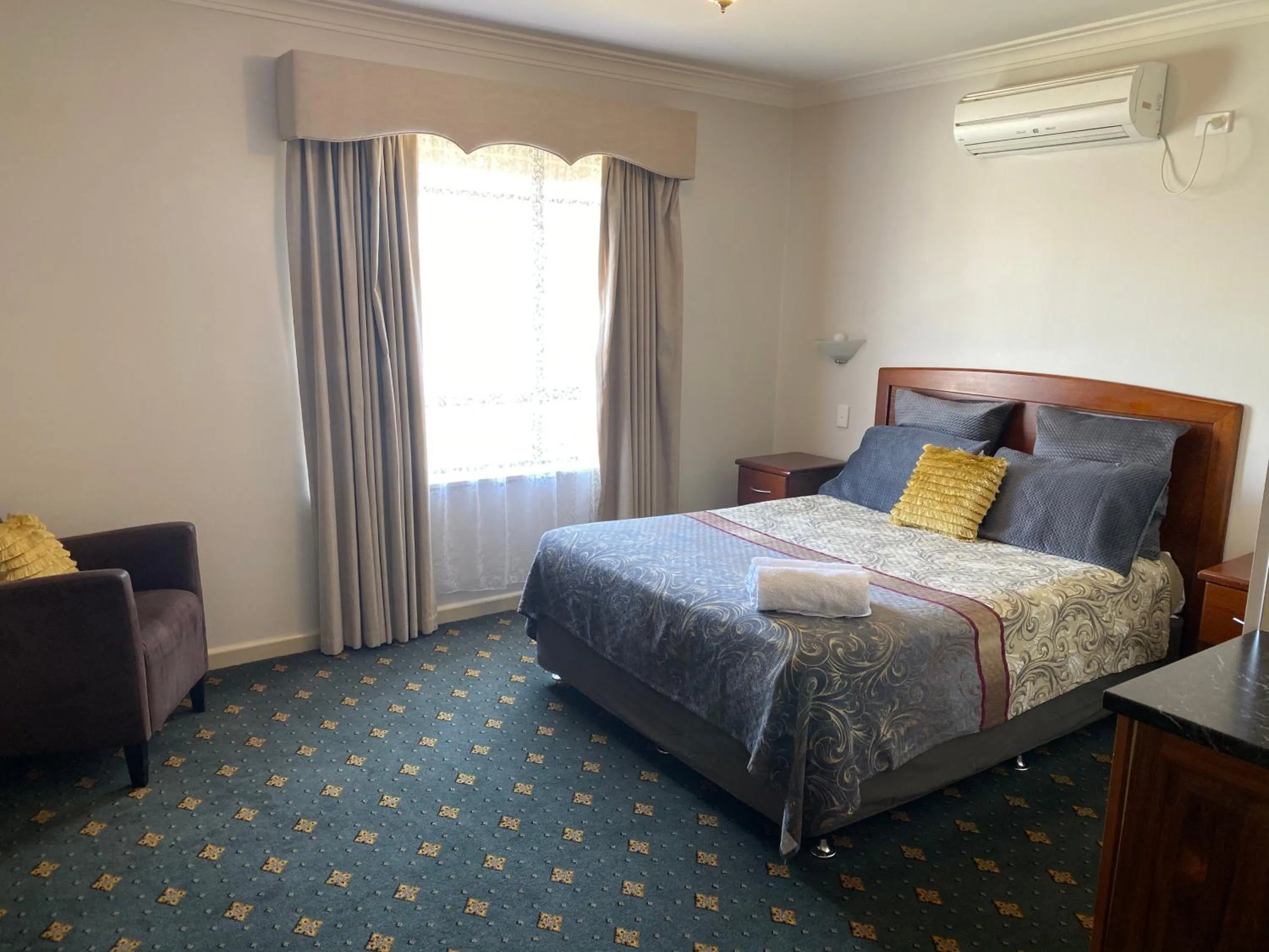 Bed in 503 On Princes Drive Motel