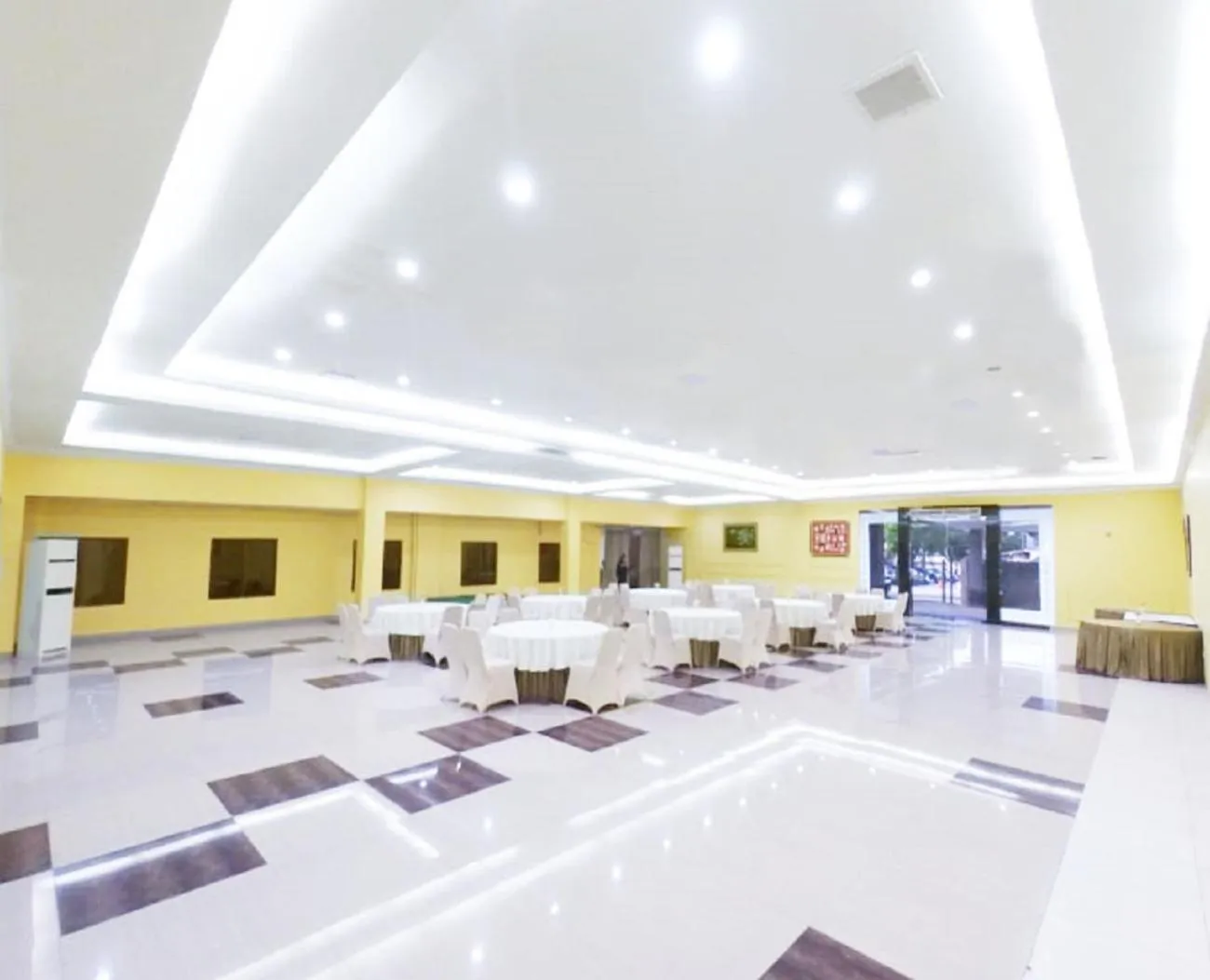 Business facilities in Anaya Hotel and Ballroom